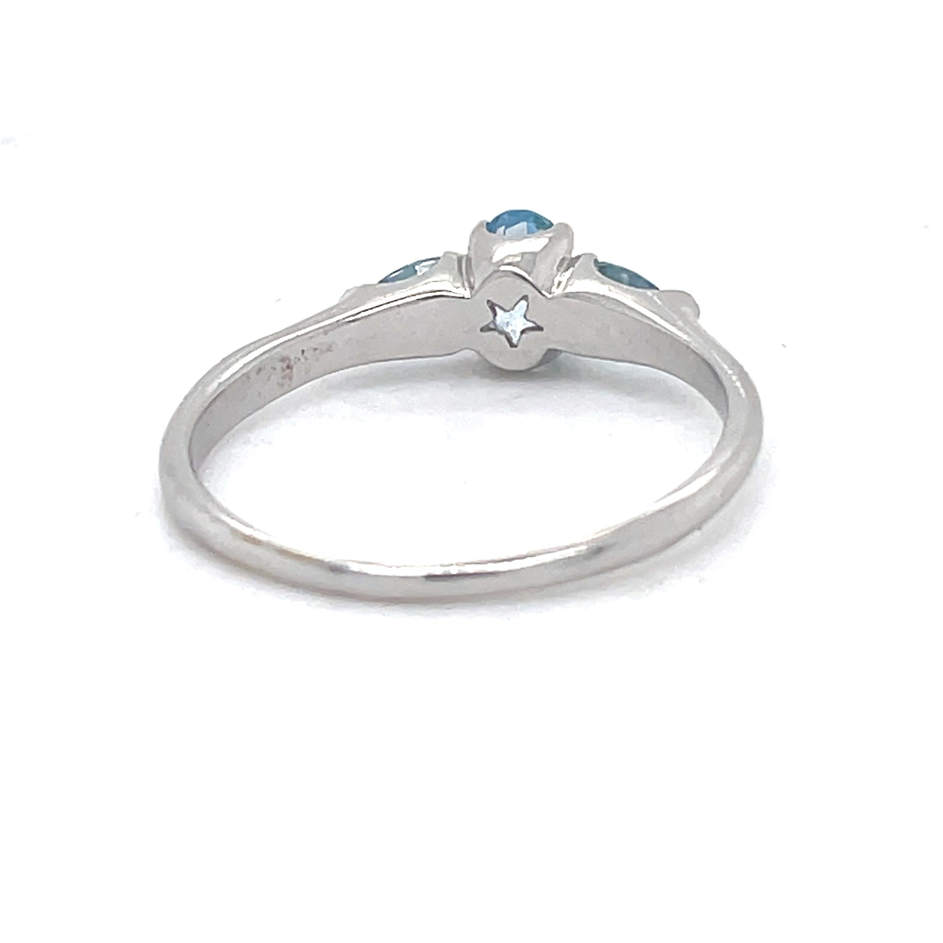 Women's or Men's Delicat Blue topaz ring - 1ct Blue Topaz Ring, 18K white gold, 0.01CT diamond  For Sale