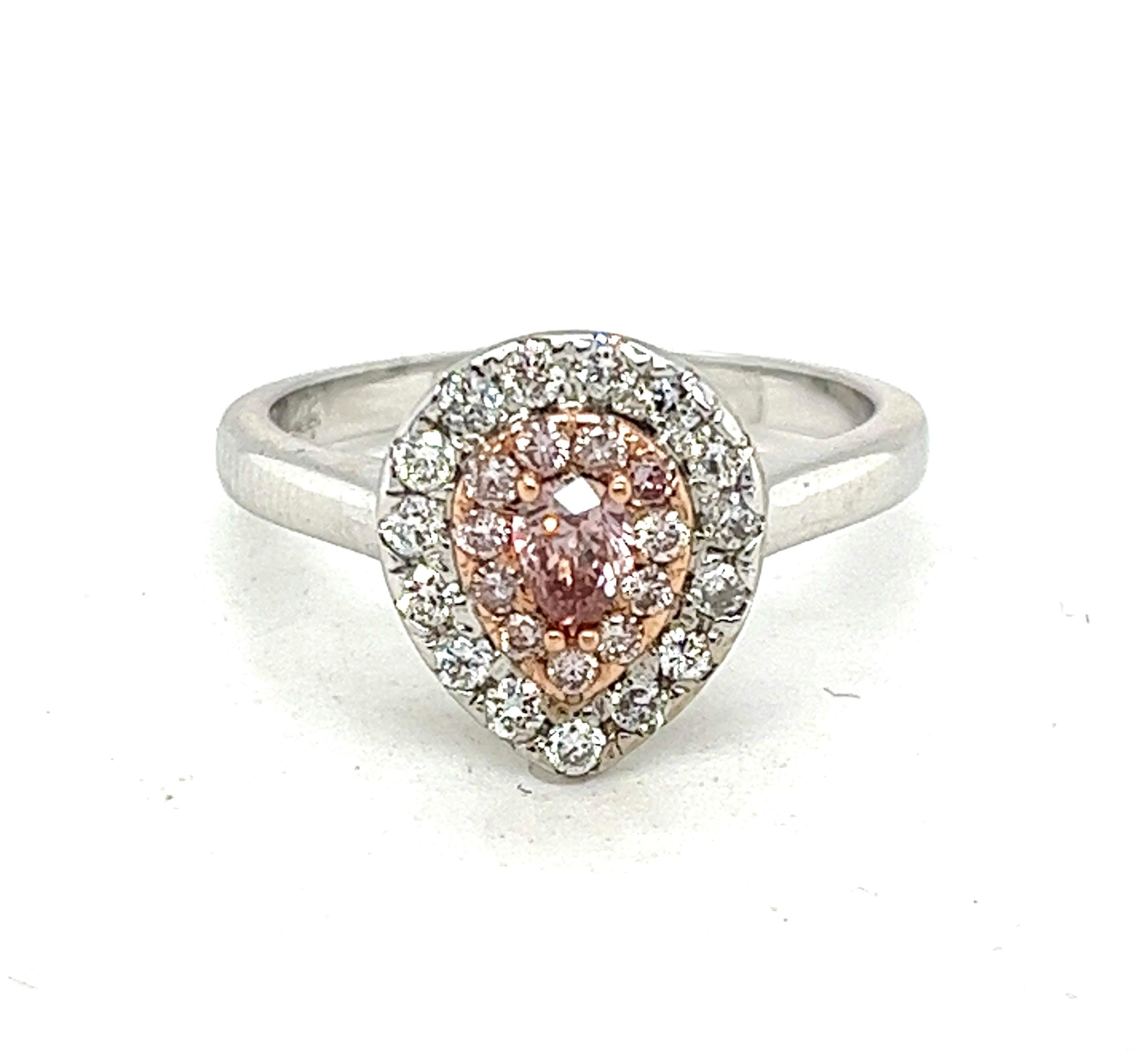 Delicate 0.61 ctw Pink and White Diamonds Engagement Ring, Natural Earth Mined  For Sale 1