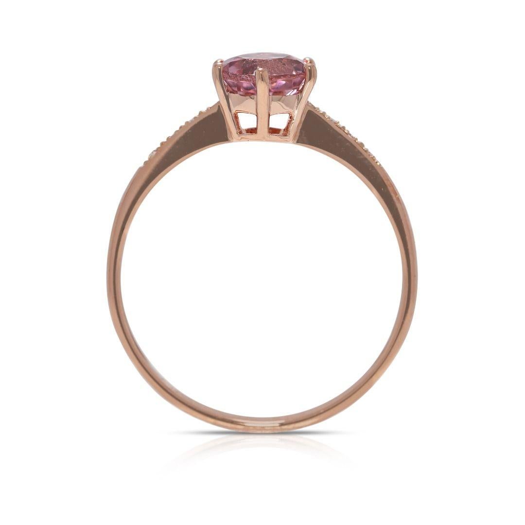 Delicate bague Gol en or jaune 18 carats, tourmaline rose 0,74 carat et diamants naturels pavés en vente 2