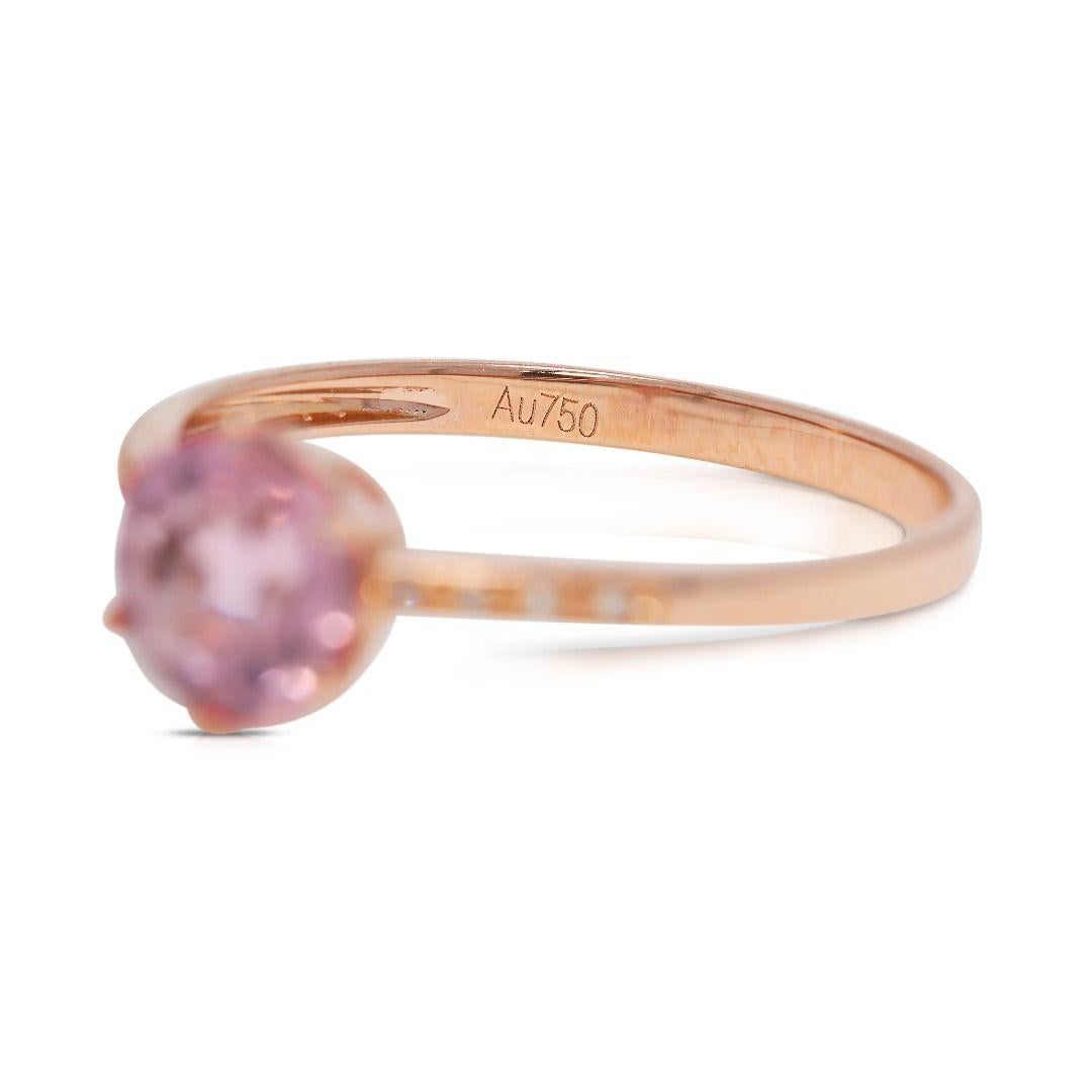 Delicate bague Gol en or jaune 18 carats, tourmaline rose 0,74 carat et diamants naturels pavés en vente 3