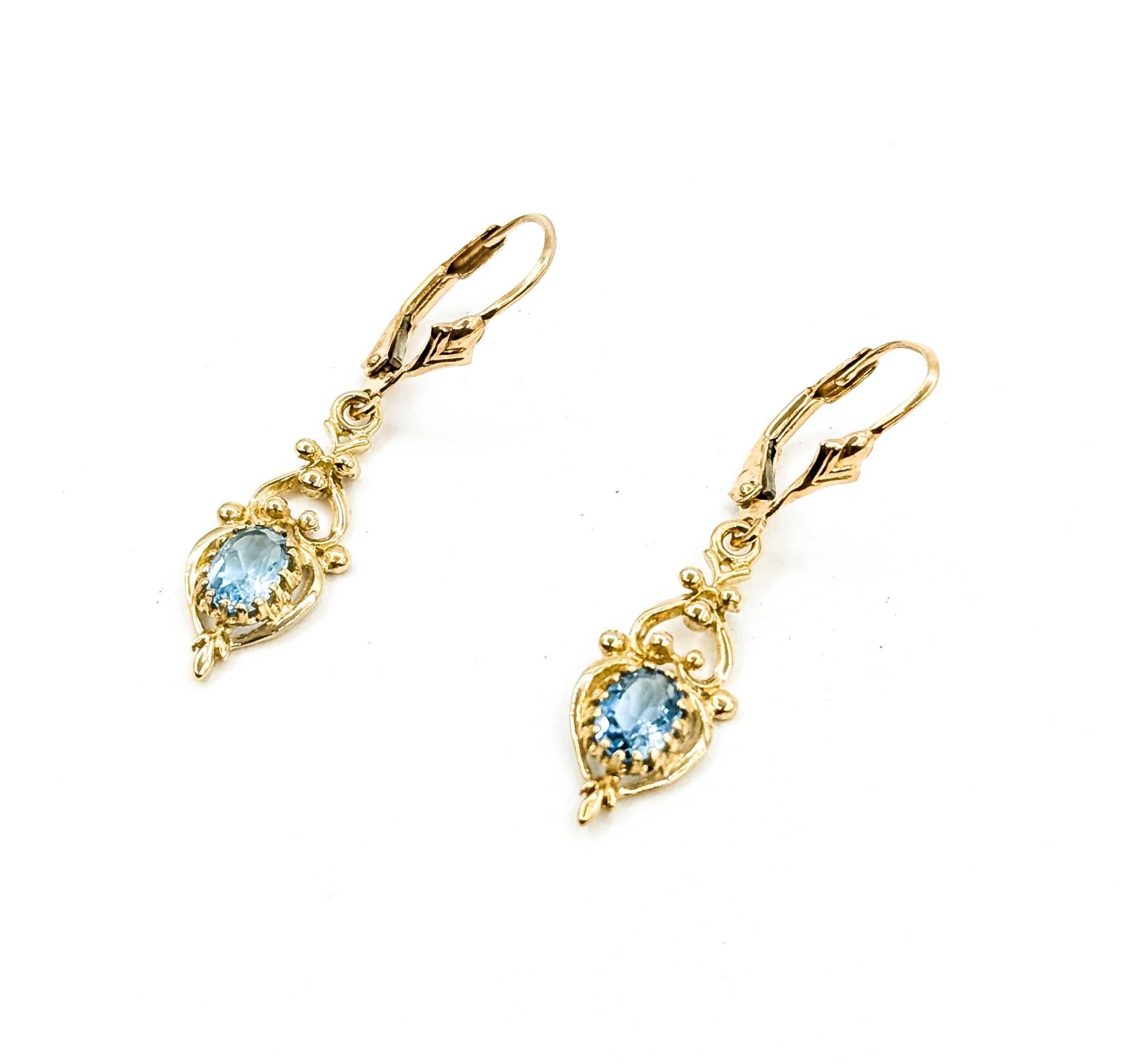 Delicados Pendientes Colgantes de Topacio de Oro Amarillo de 10k Contemporáneo en venta