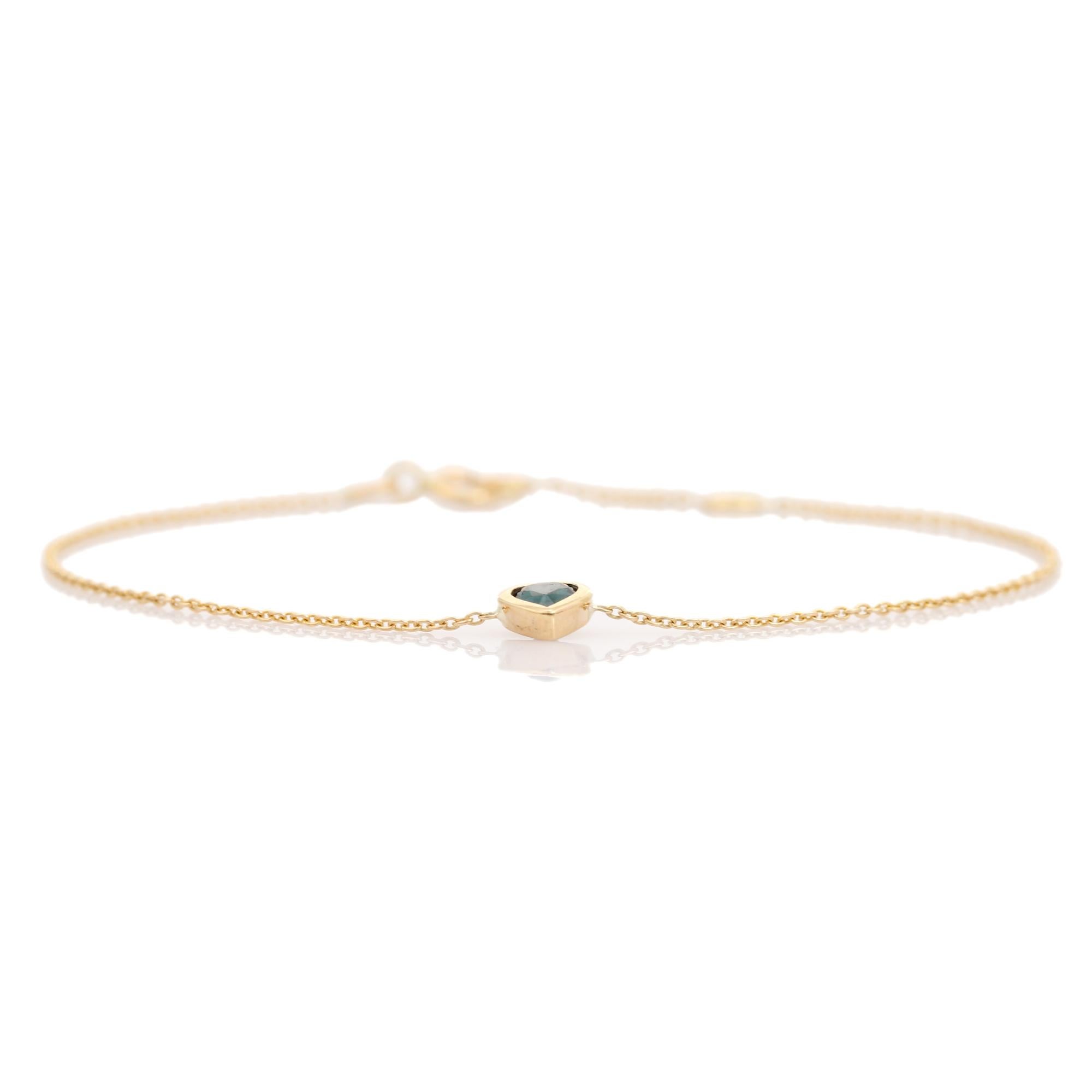 Delicada pulsera de cadena de oro de 14 quilates con zafiro azul en forma de corazón engastado en bisel en Nuevo estado para la venta en New York, NY