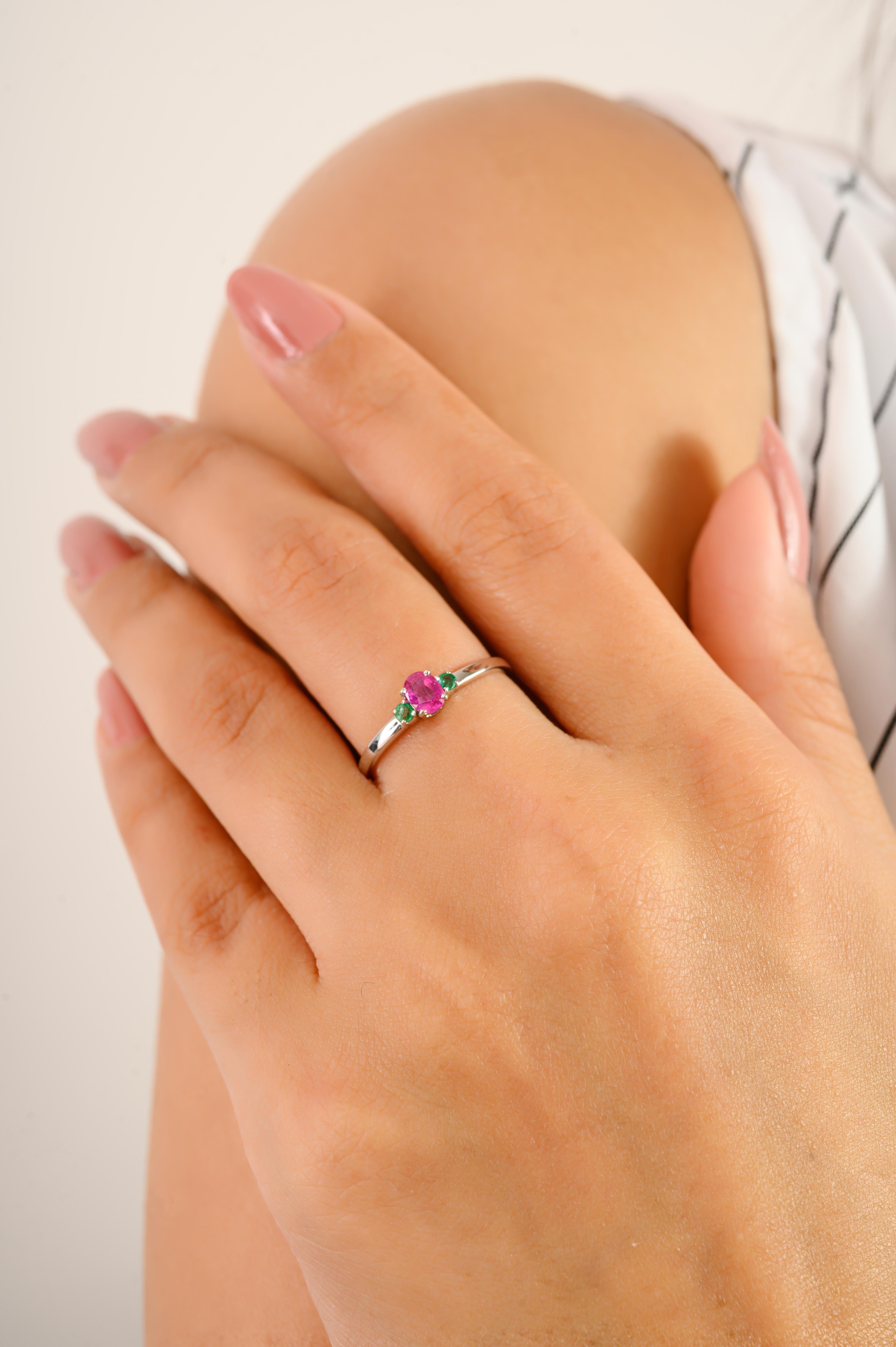 For Sale:  Delicate 14k Solid White Gold Three Stone Ring with Oval Cut Ruby and Emerald 6