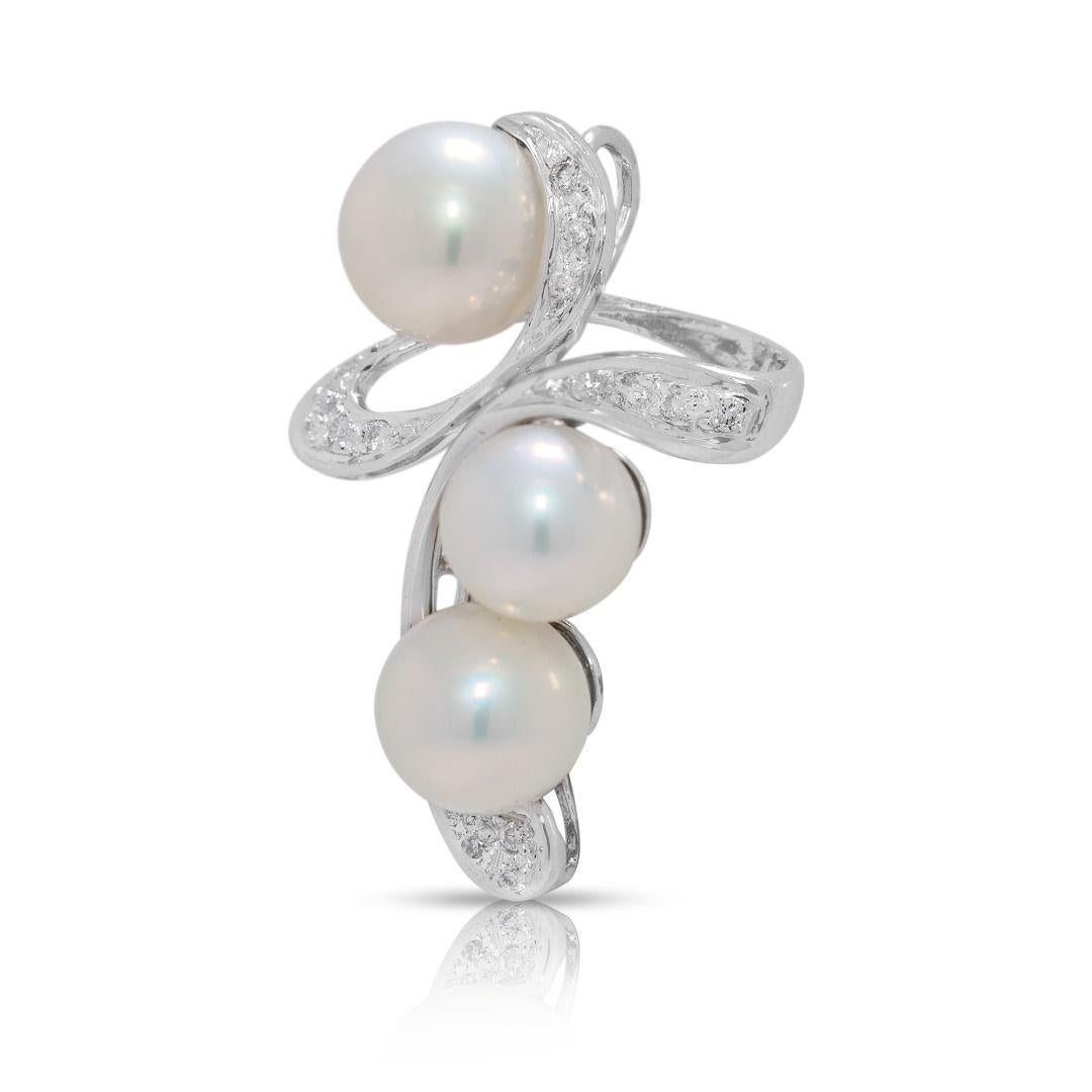 Delicate 3pcs Akoya Pearl & 0.04ct Natural Diamond Pendant in 18K White Gold en venta 1