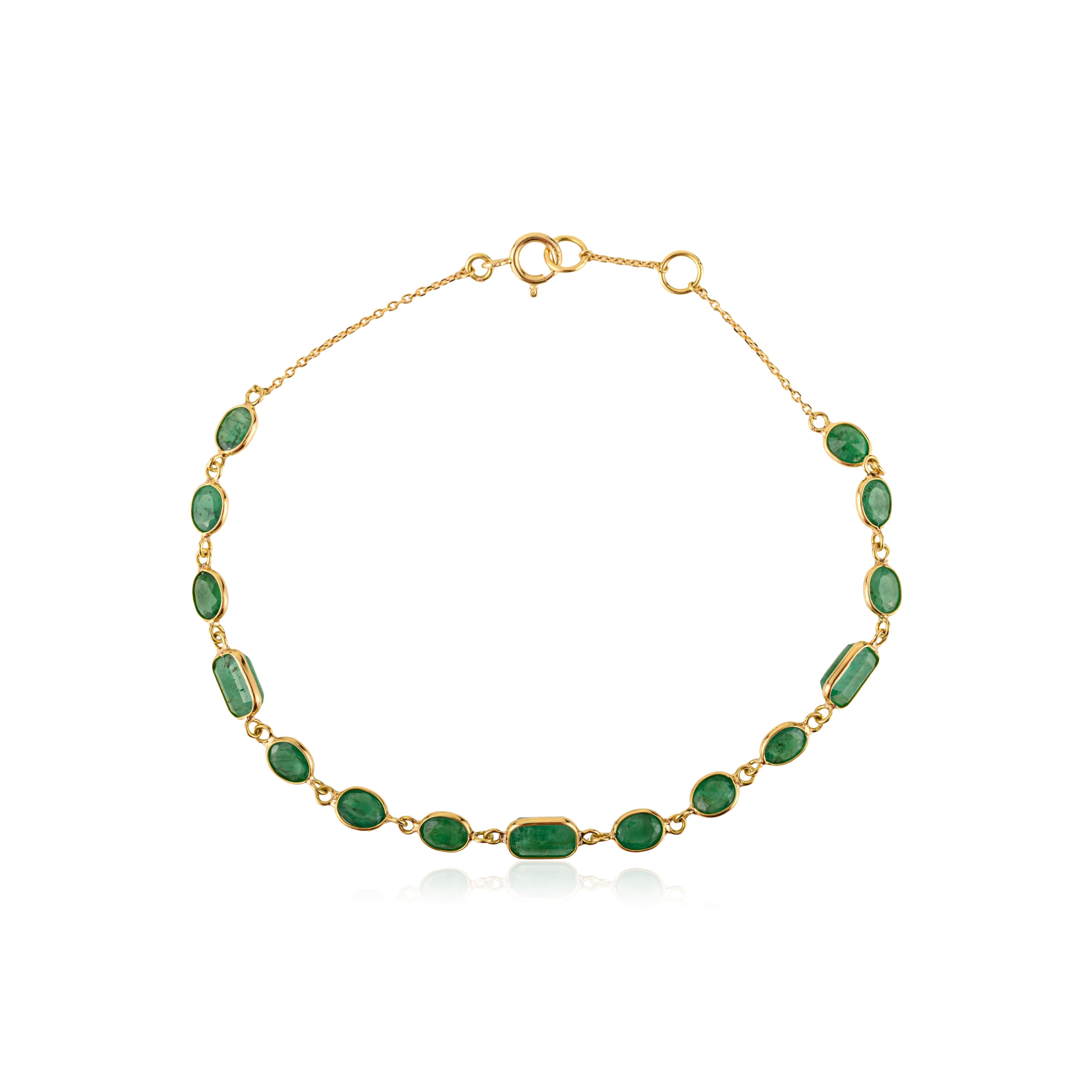 Moderne Delicate 4.45 CTW Emerald Bezel Link Bracelet en or jaune 18K Christmas Gift en vente