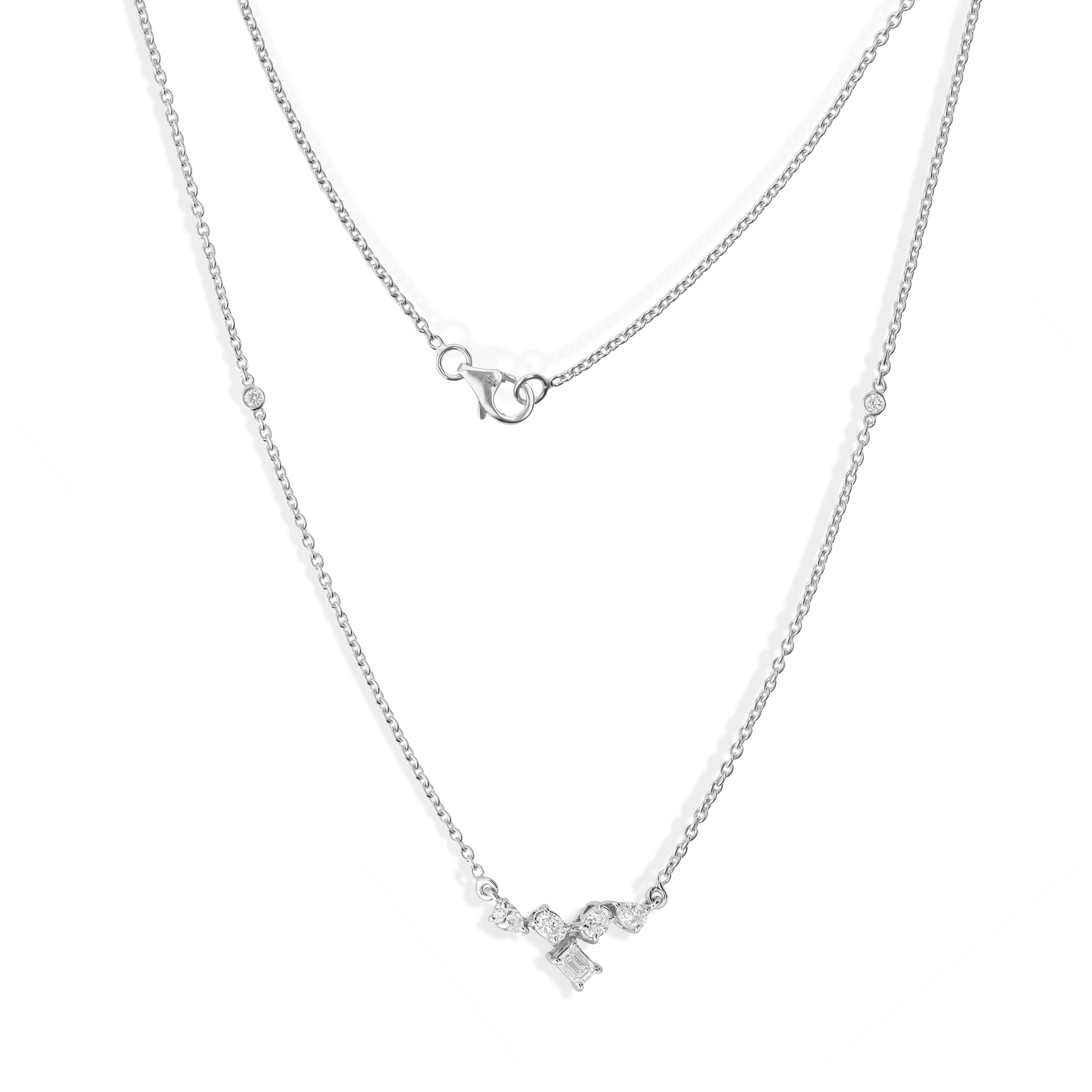 Delicata collana a catena con ciondolo asimmetrico di diamanti, regalo in oro bianco 18 carati in vendita 1