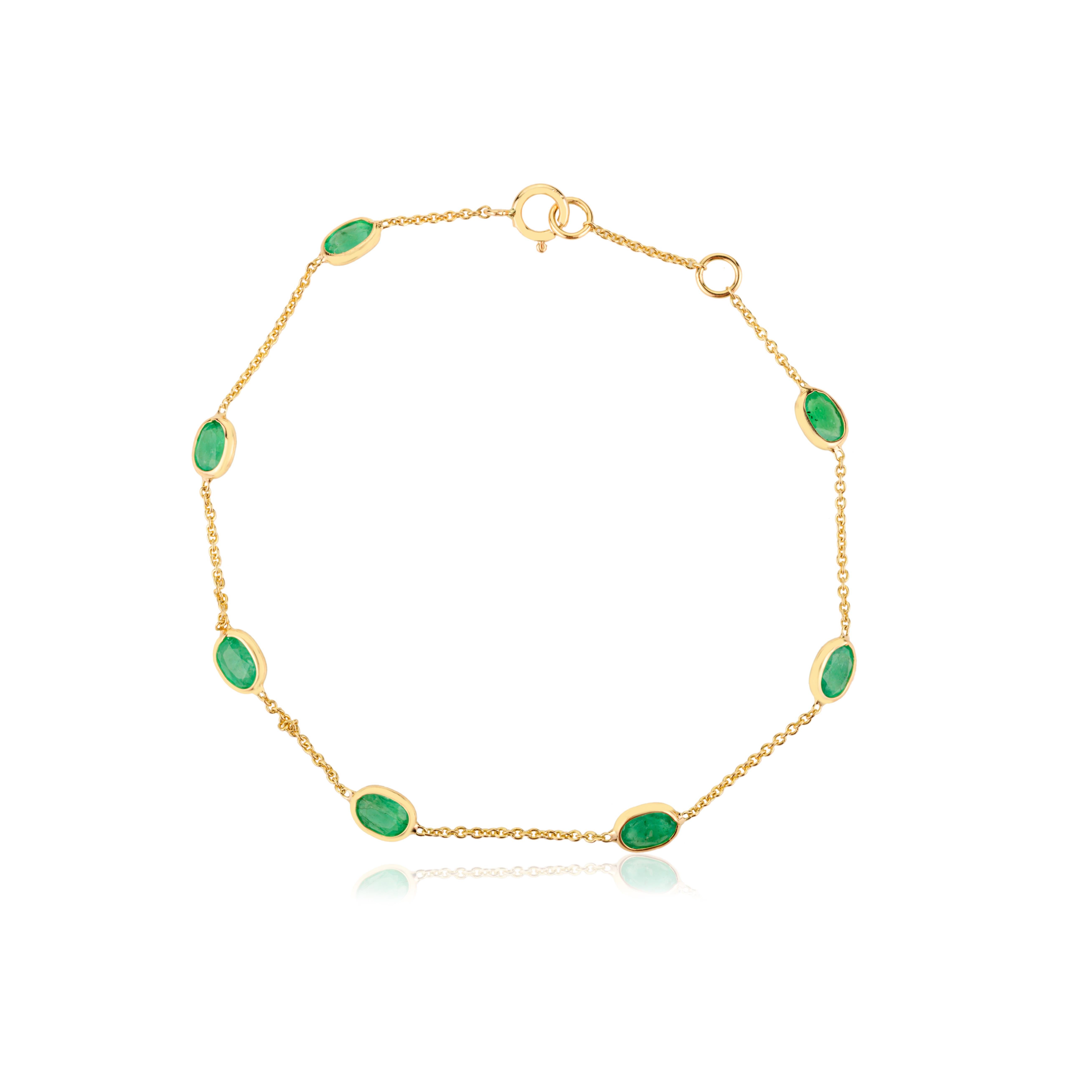 Moderniste Bracelet en or jaune 14K serti d'émeraudes délicates Cadeau pour femme en vente