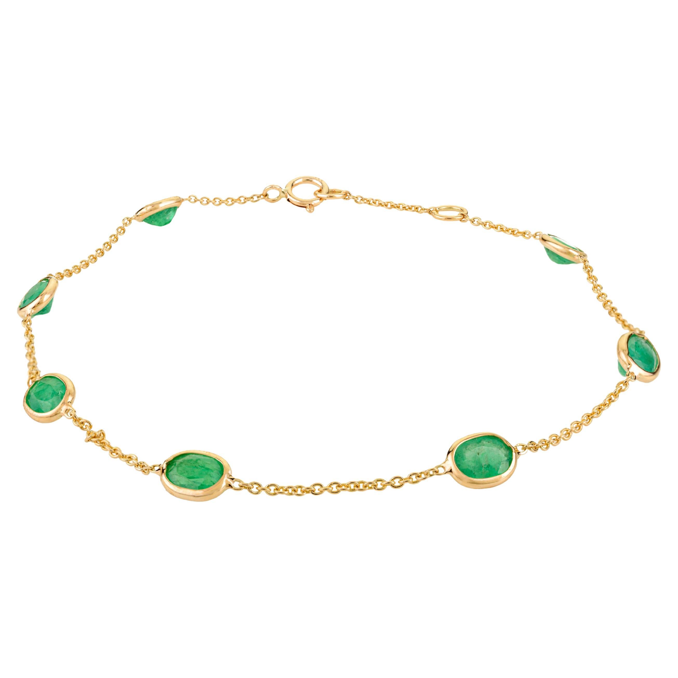 Bracelet en or jaune 14K serti d'émeraudes délicates Cadeau pour femme en vente