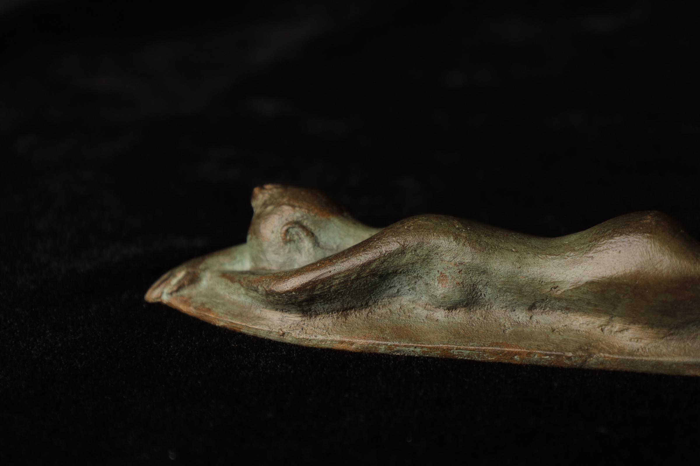 Japanese Delicate bronze statue 'Woman' by Nobuko Murakoshi For Sale
