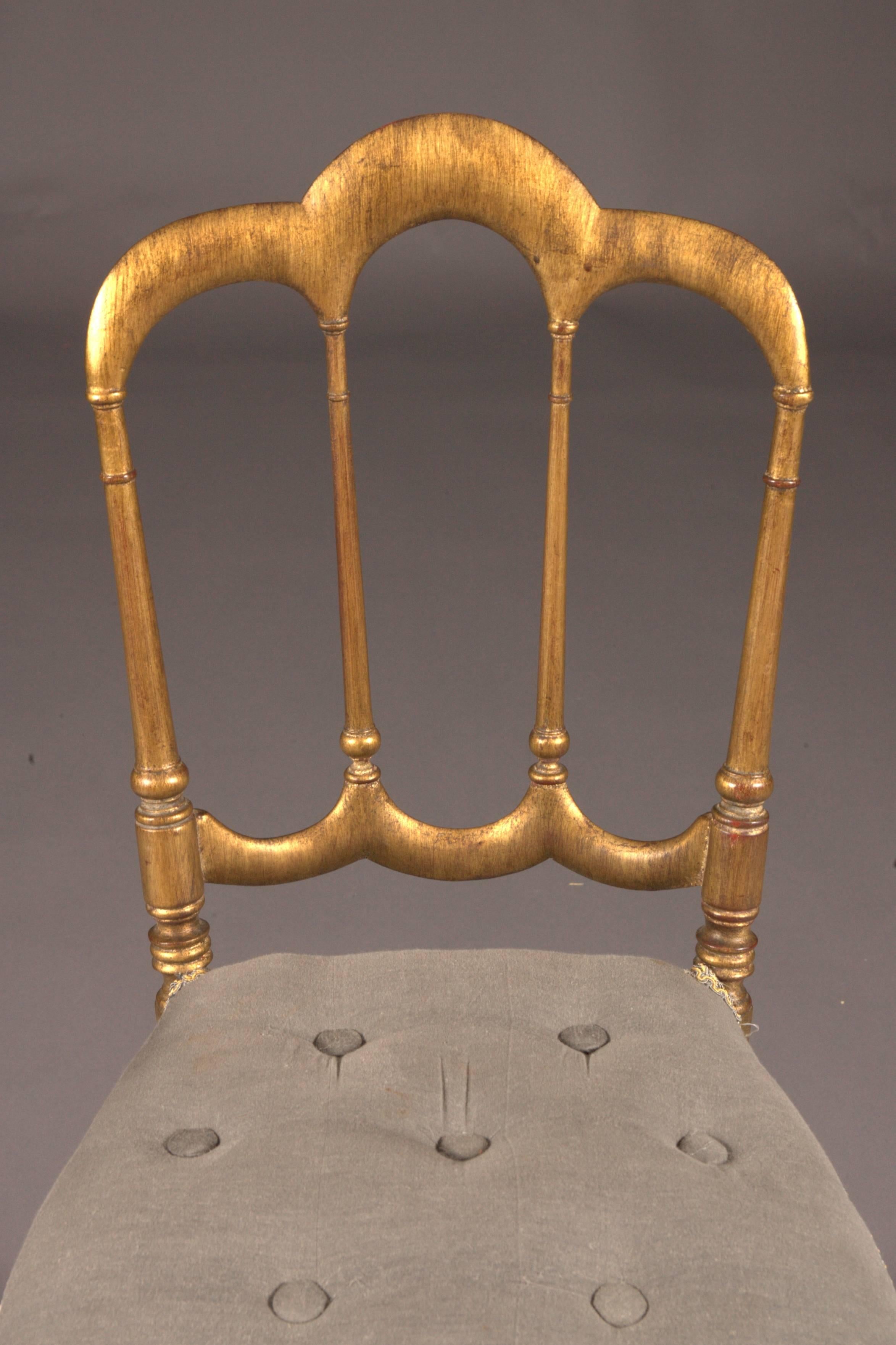 Zarter Stuhl im Stil des 19. Jahrhunderts (Sonstiges) im Angebot