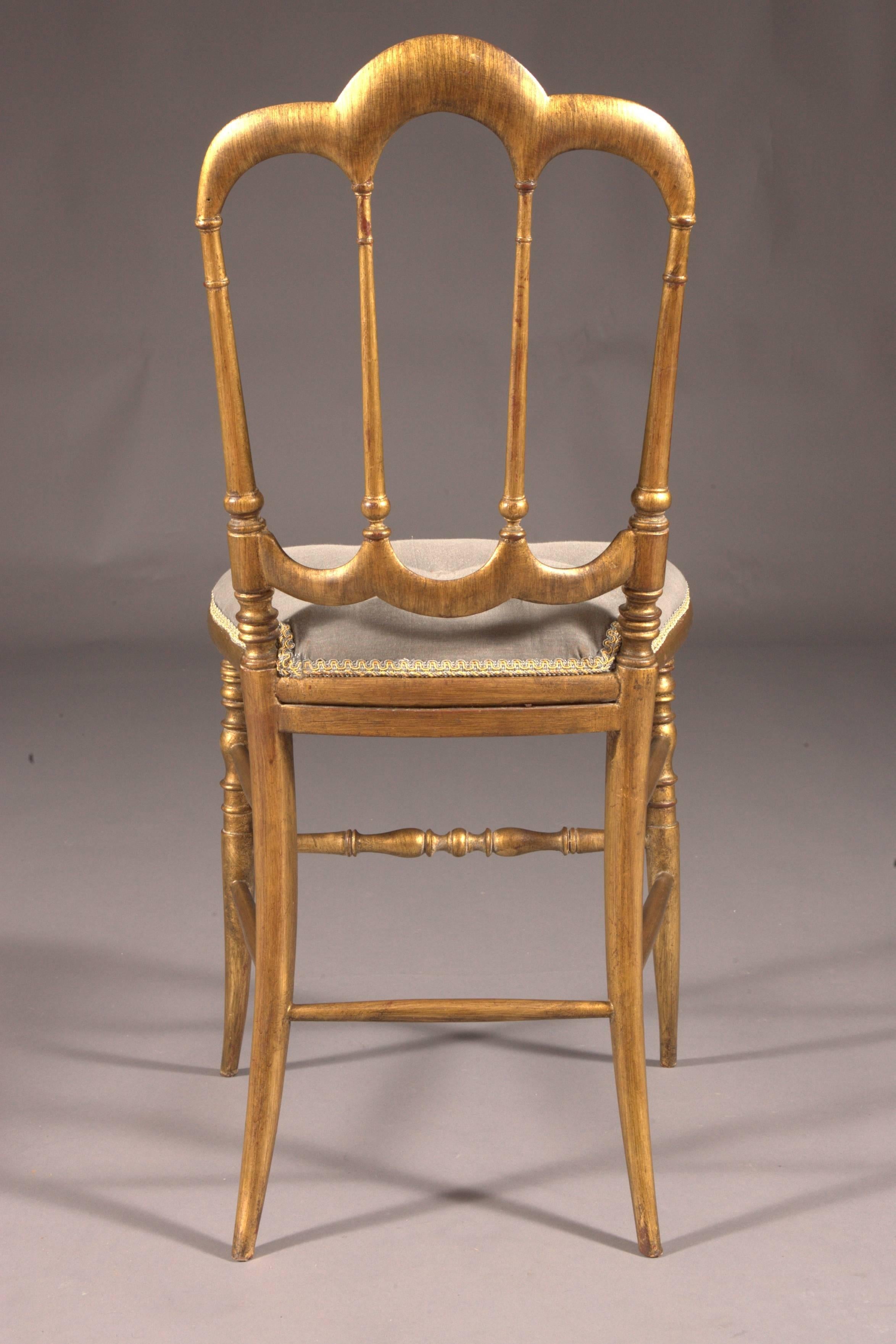 Zarter Stuhl im Stil des 19. Jahrhunderts im Angebot 2