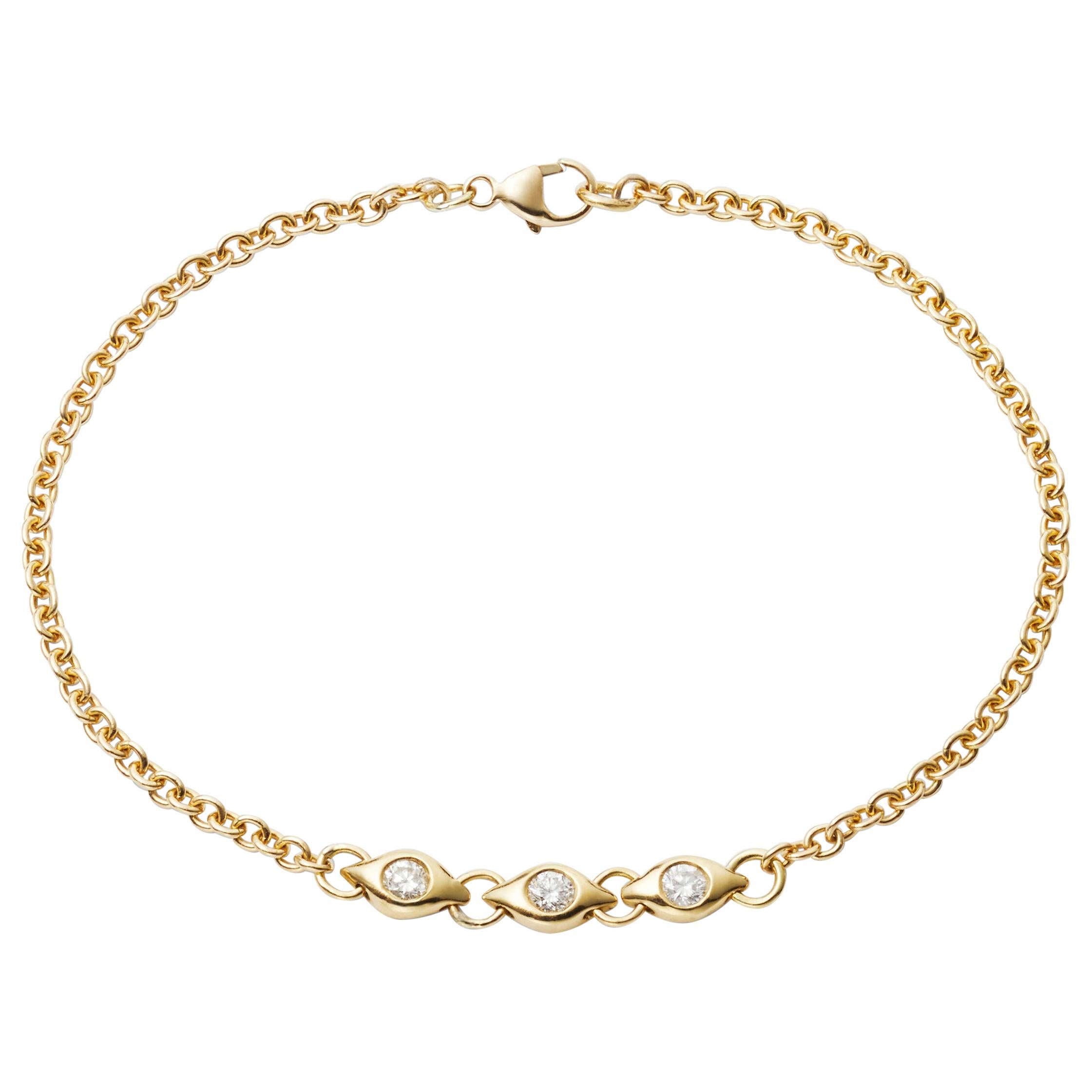 Delicate Diamond and Gold Bracelet For Sale