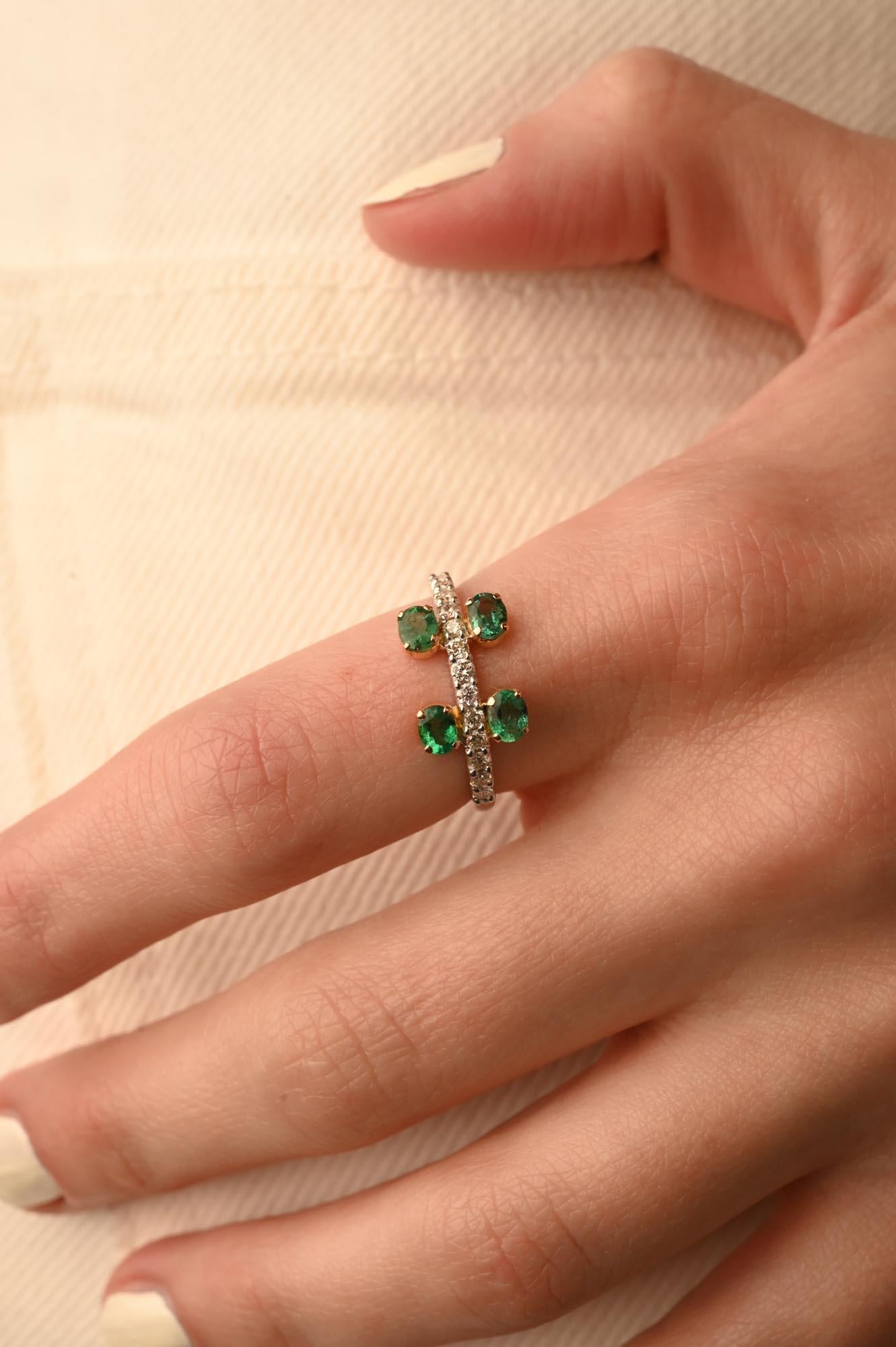 Im Angebot: Zarter Ring mit Diamant und Smaragd im Ovalschliff aus massivem 14-karätigem Weißgold () 10