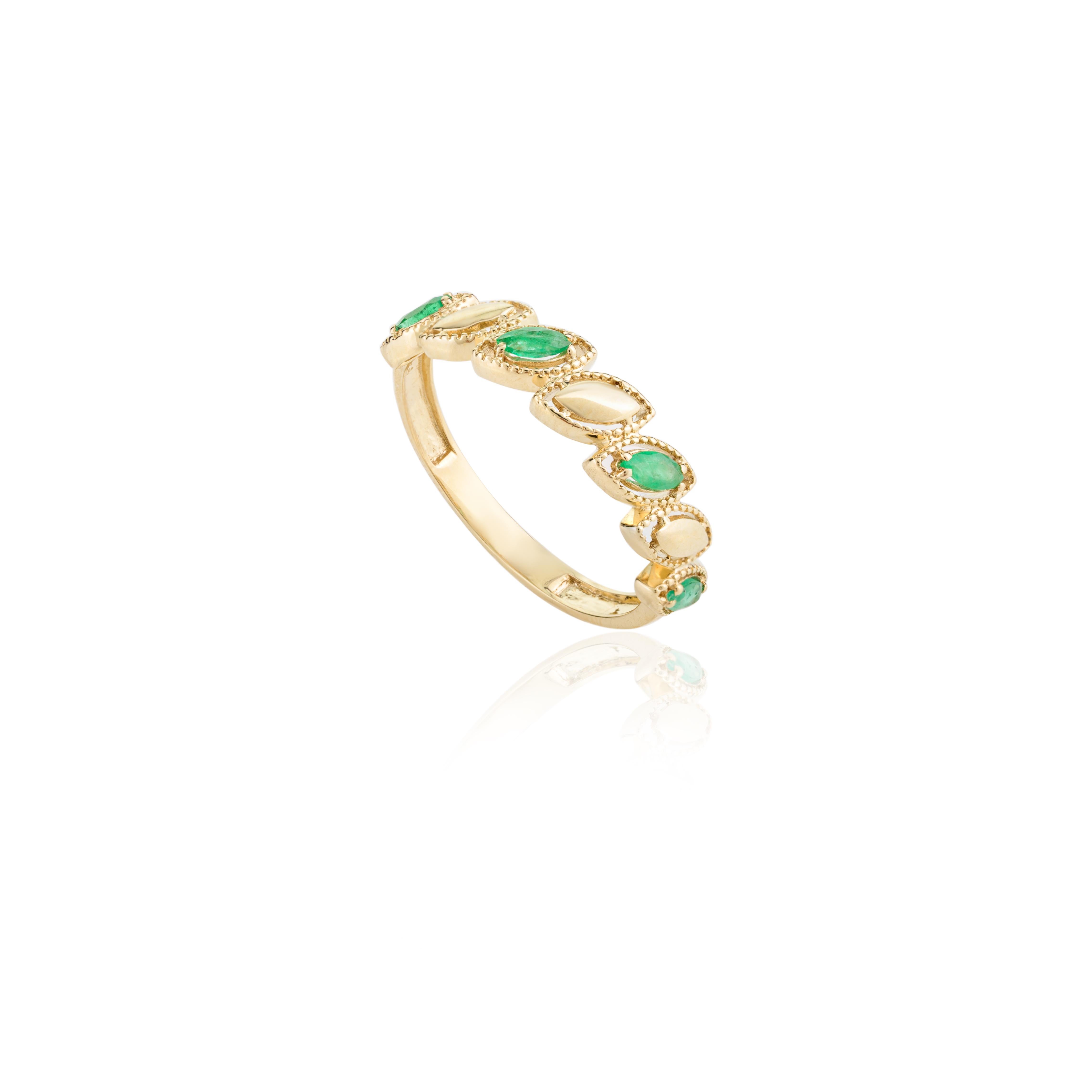 For Sale:  Delicate Emerald Birthstone Wedding Band Ring for Women in 14k Solid Yellow Gold 7