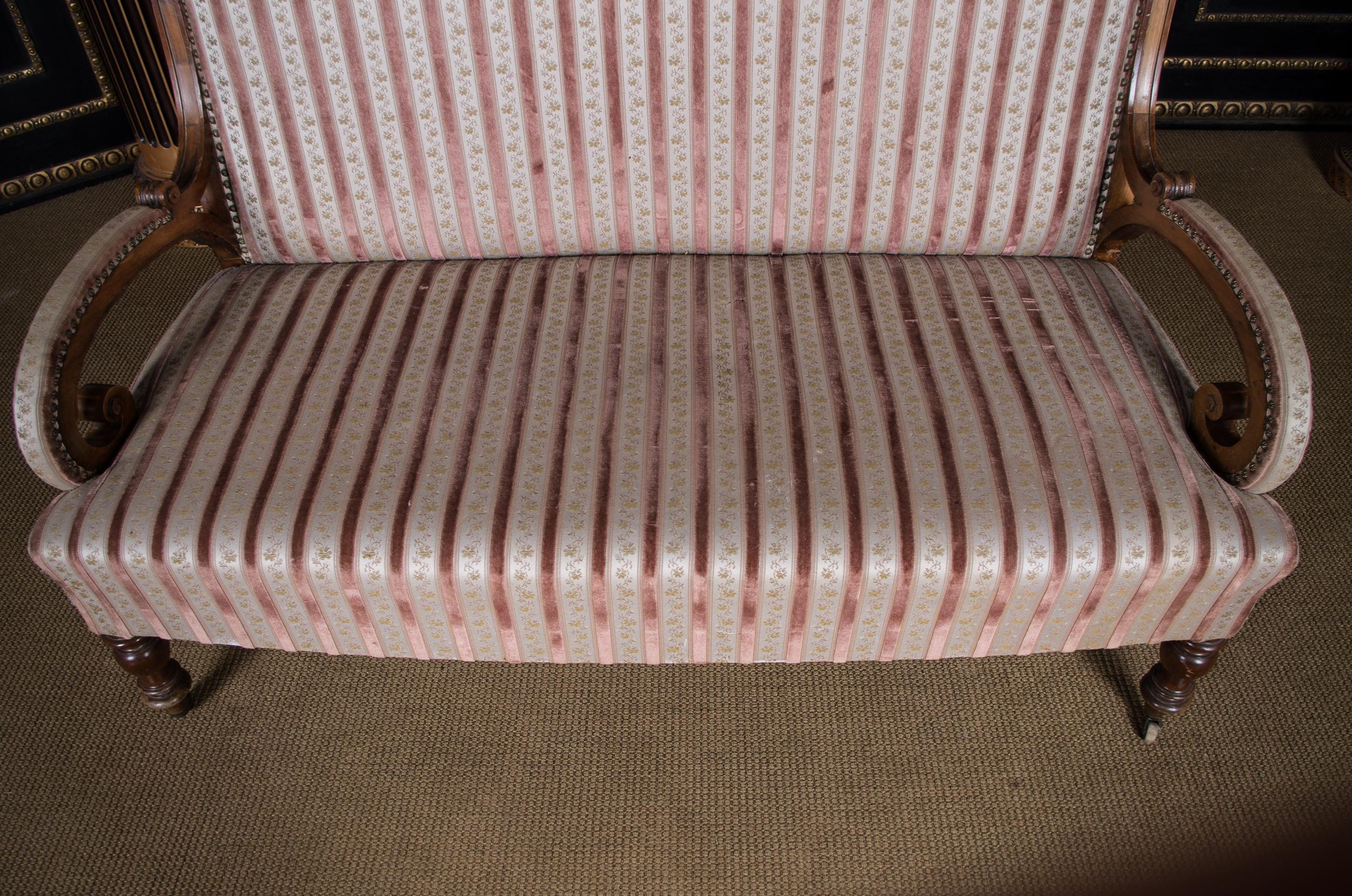 Delicate Garniture Gründerzeit 1880 Sofa and 2 Armchair In Good Condition In Berlin, DE
