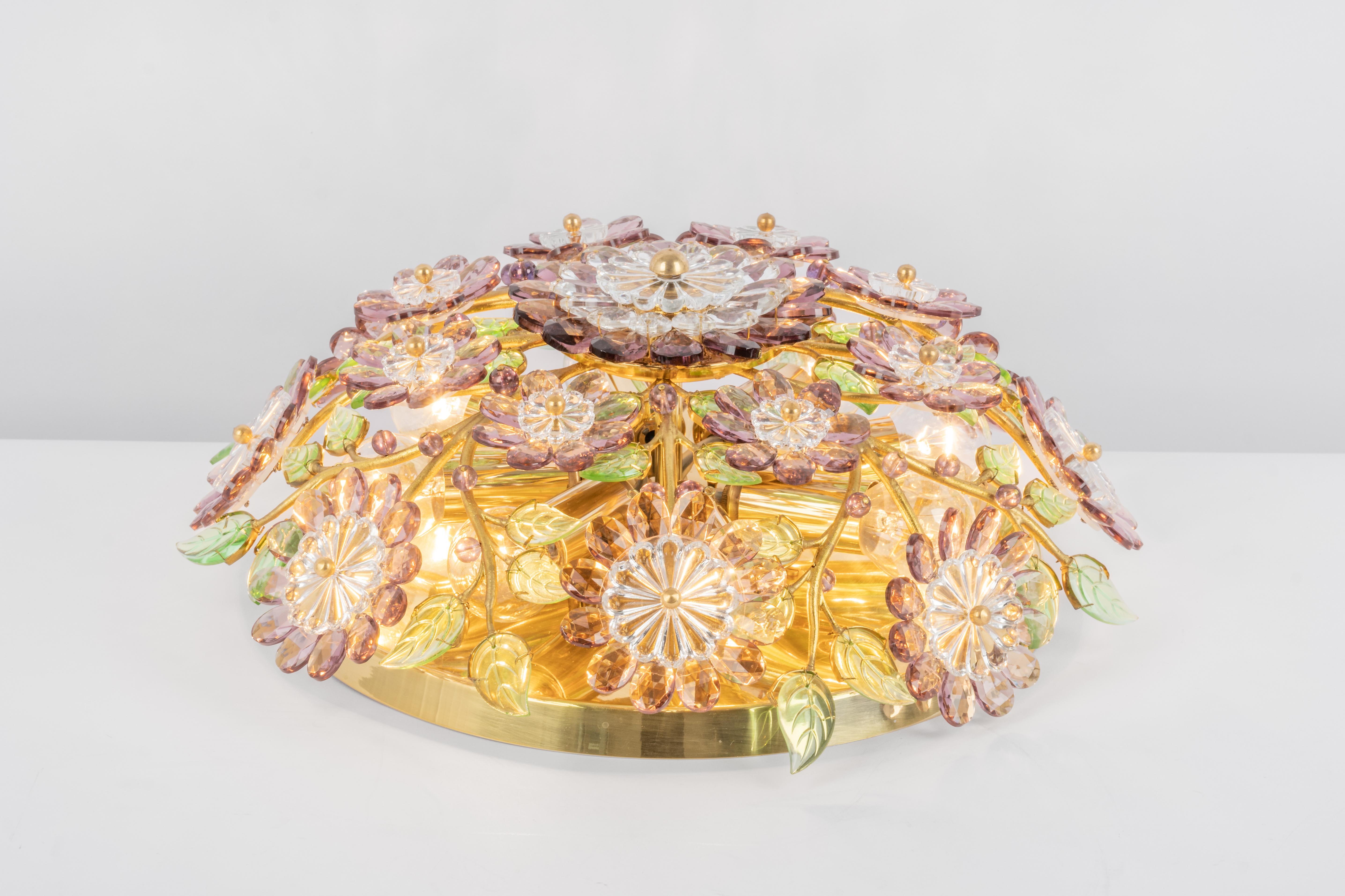 Zartes vergoldetes Messing Bouquet Kristallglas Flush Mount von Palwa, Deutschland, 1970er im Angebot 5