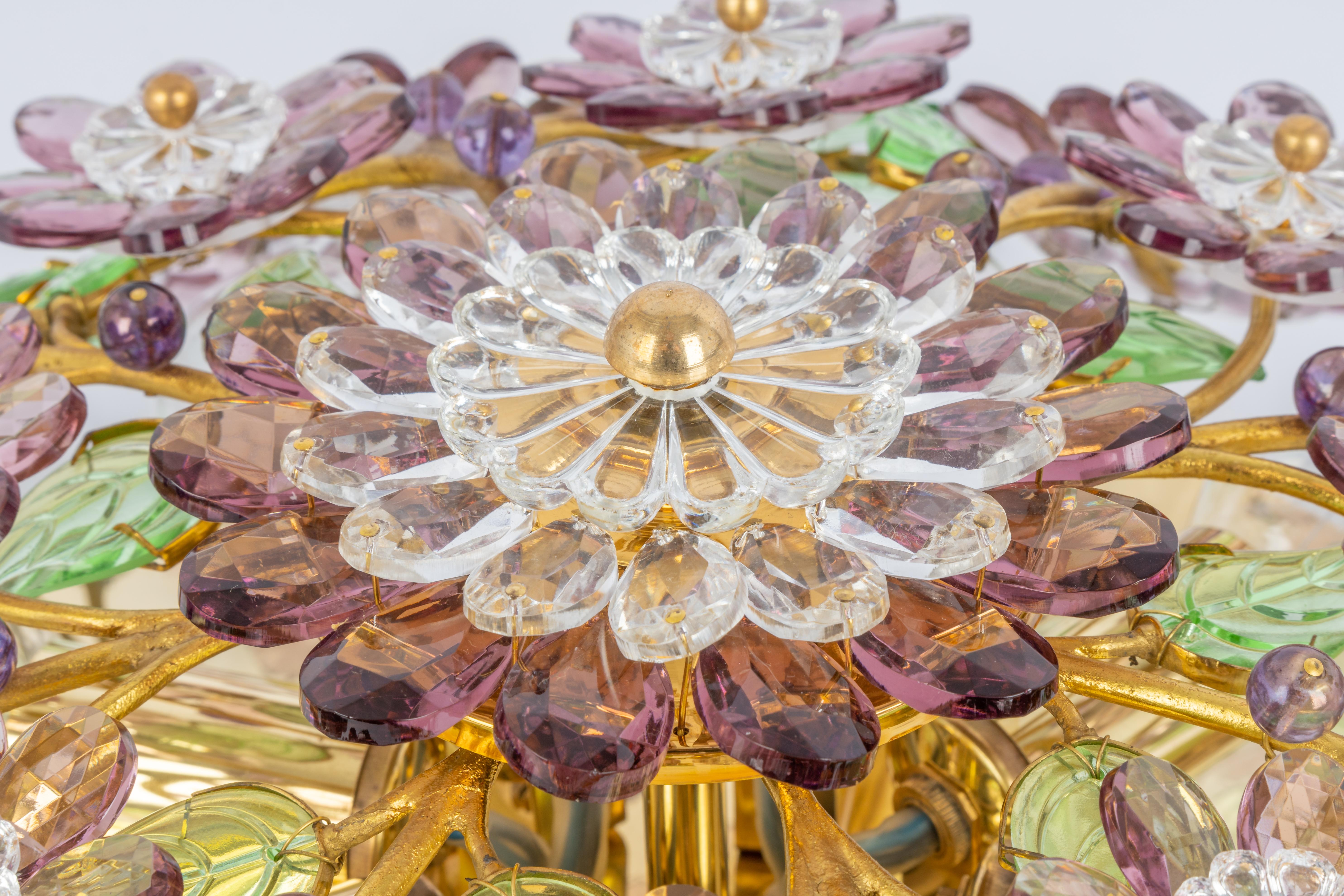 Zartes vergoldetes Messing Bouquet Kristallglas Flush Mount von Palwa, Deutschland, 1970er im Angebot 2