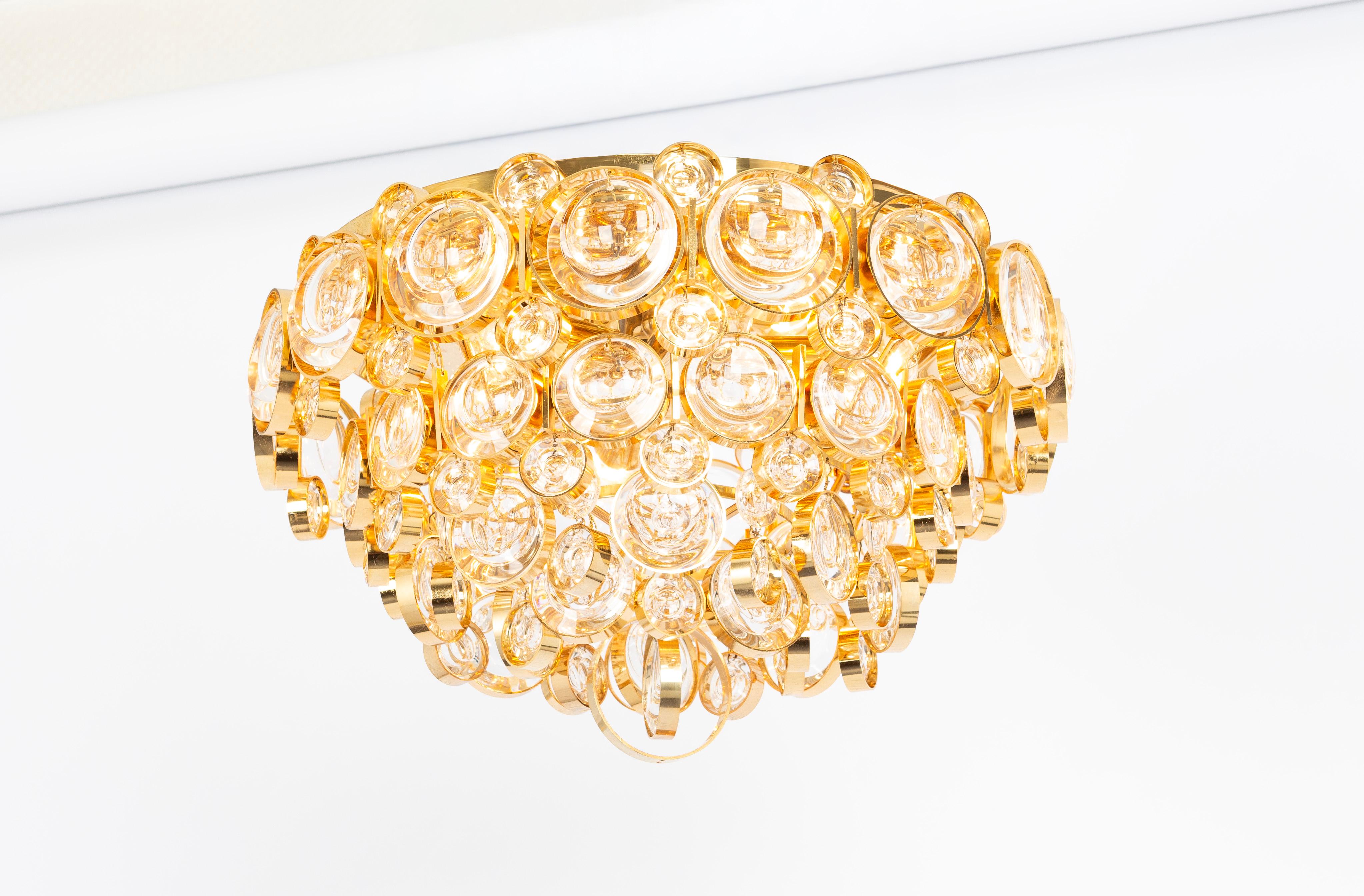 Delicata lampada ad incasso in ottone dorato con cristalli e vetro di Palwa, Germania, anni '70 in vendita 1