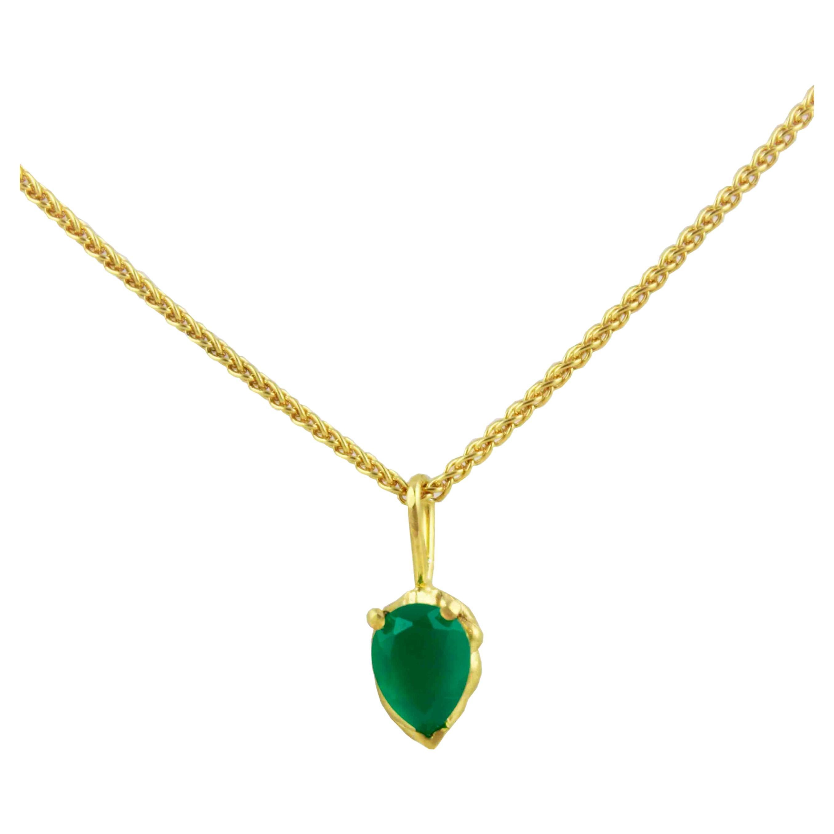 Delicate Green Agate Necklace For Sale