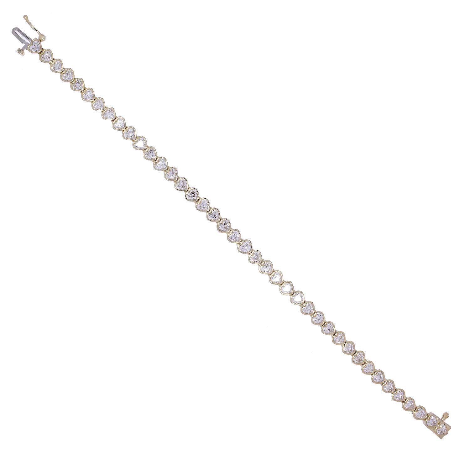 Artisan Heart Shaped Diamond Tennis Bracelet Made In 14k Gold For Sale