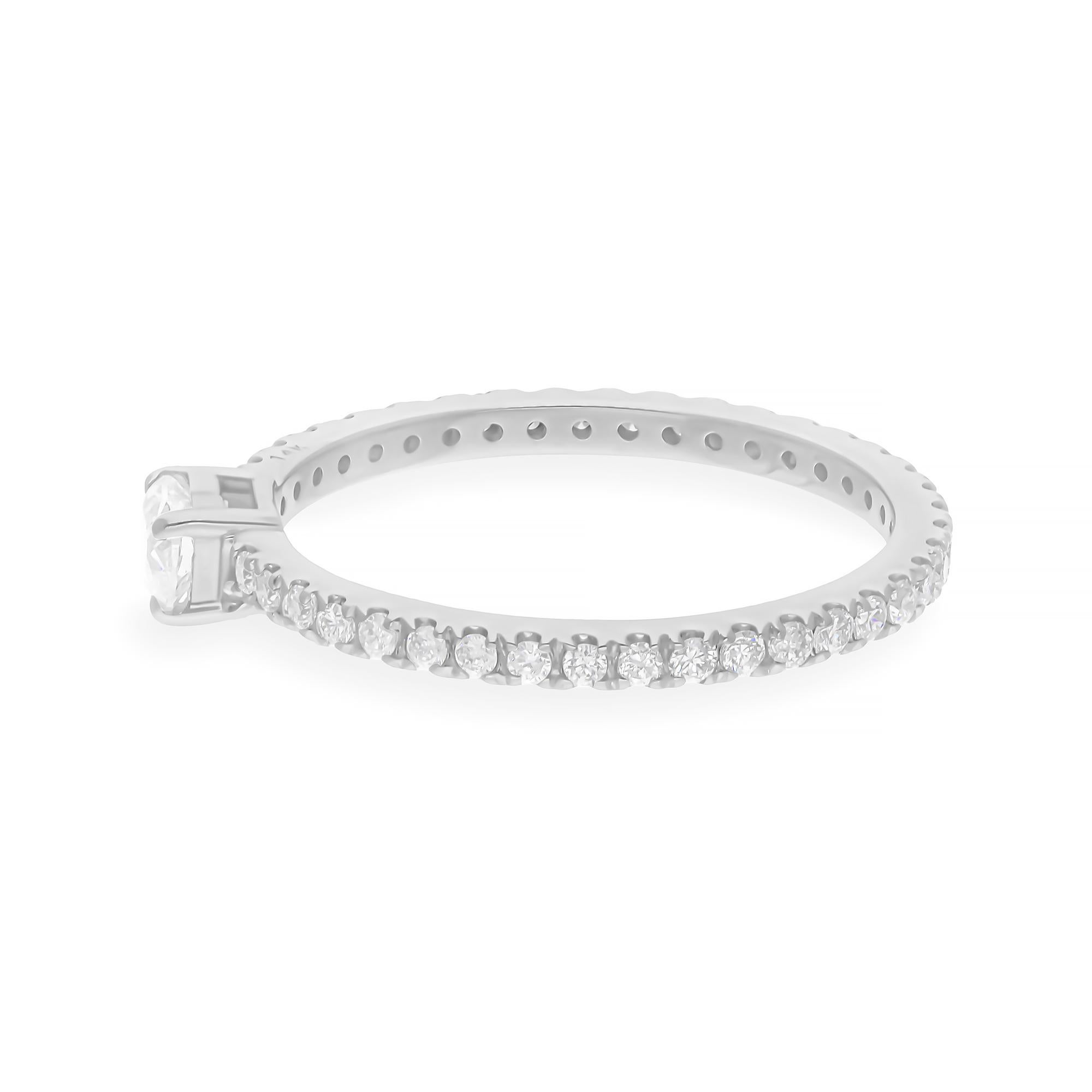 For Sale:  Delicate Heart-Shaped Solitaire Diamond Band Ring 14K Solid White Gold 6