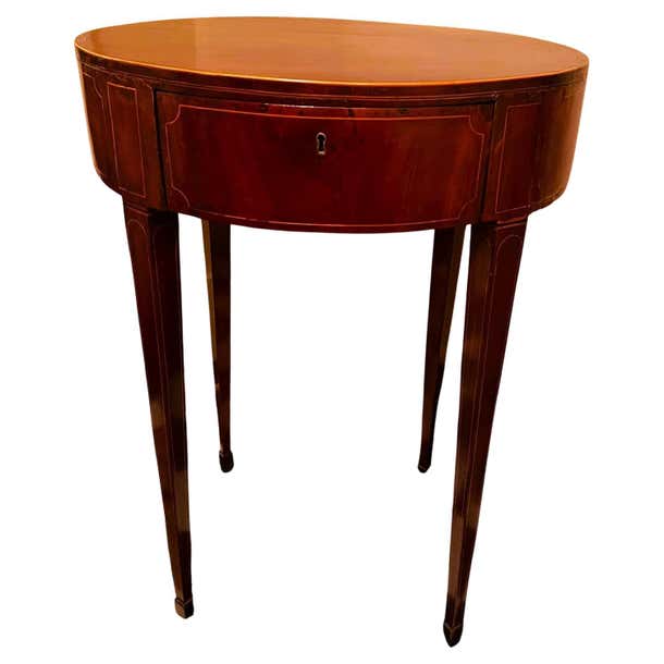Delicate Hepplewhite Oval Stand, Circa:1780 For Sale at 1stDibs