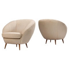 Delicate Italian Pair Lounge Chairs in Off-White Upholstery
