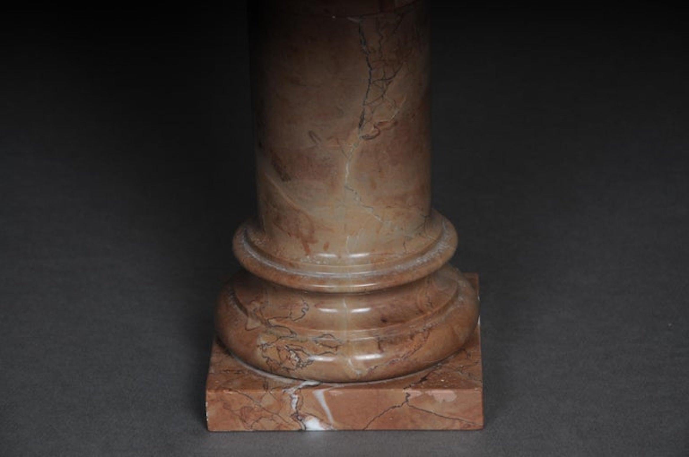 Delicate Marble Column Red Onyx, 20th Century For Sale 7