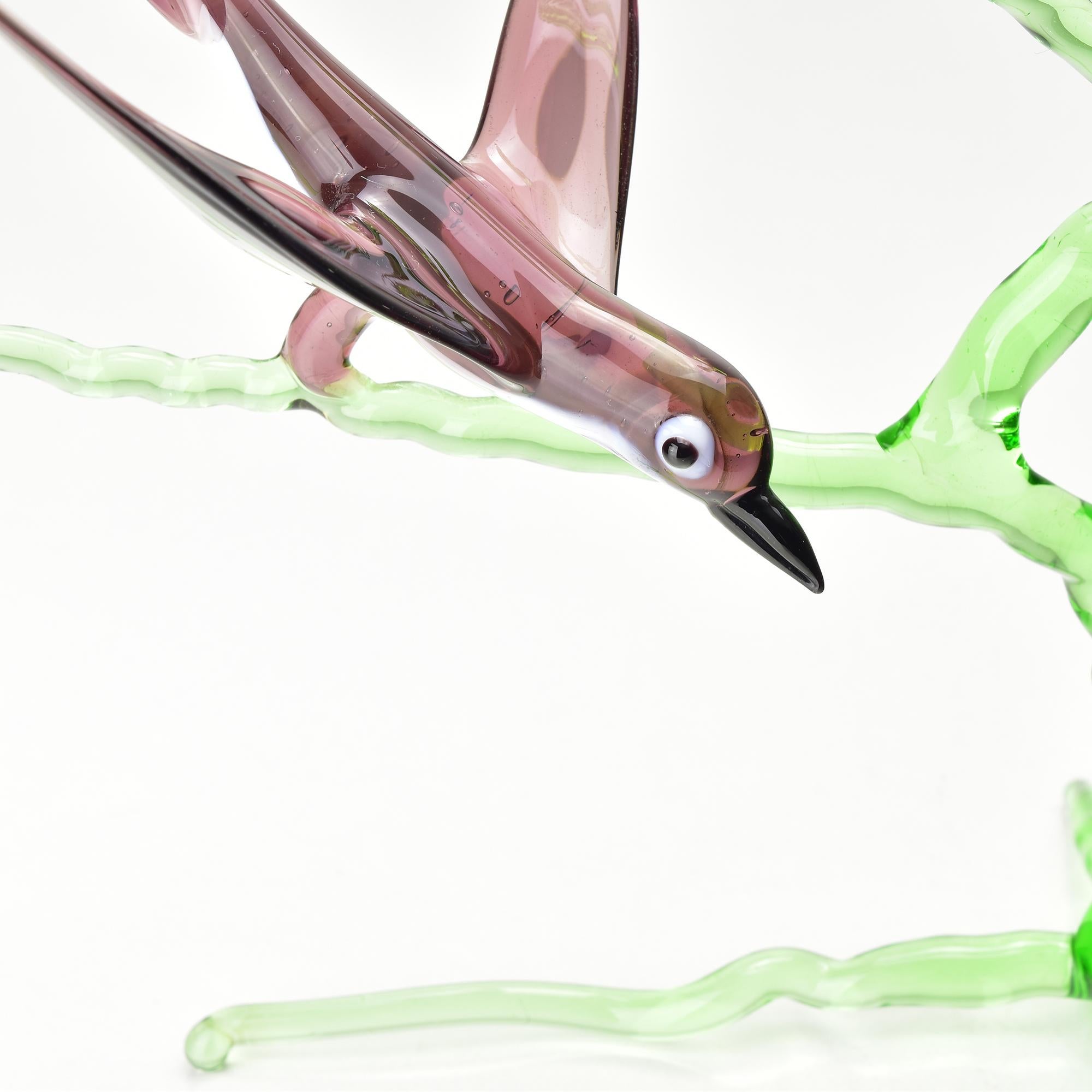 Delicate Mid Century Murano Art Glass Figurine Sculpture Swallows on a Branch en vente 4