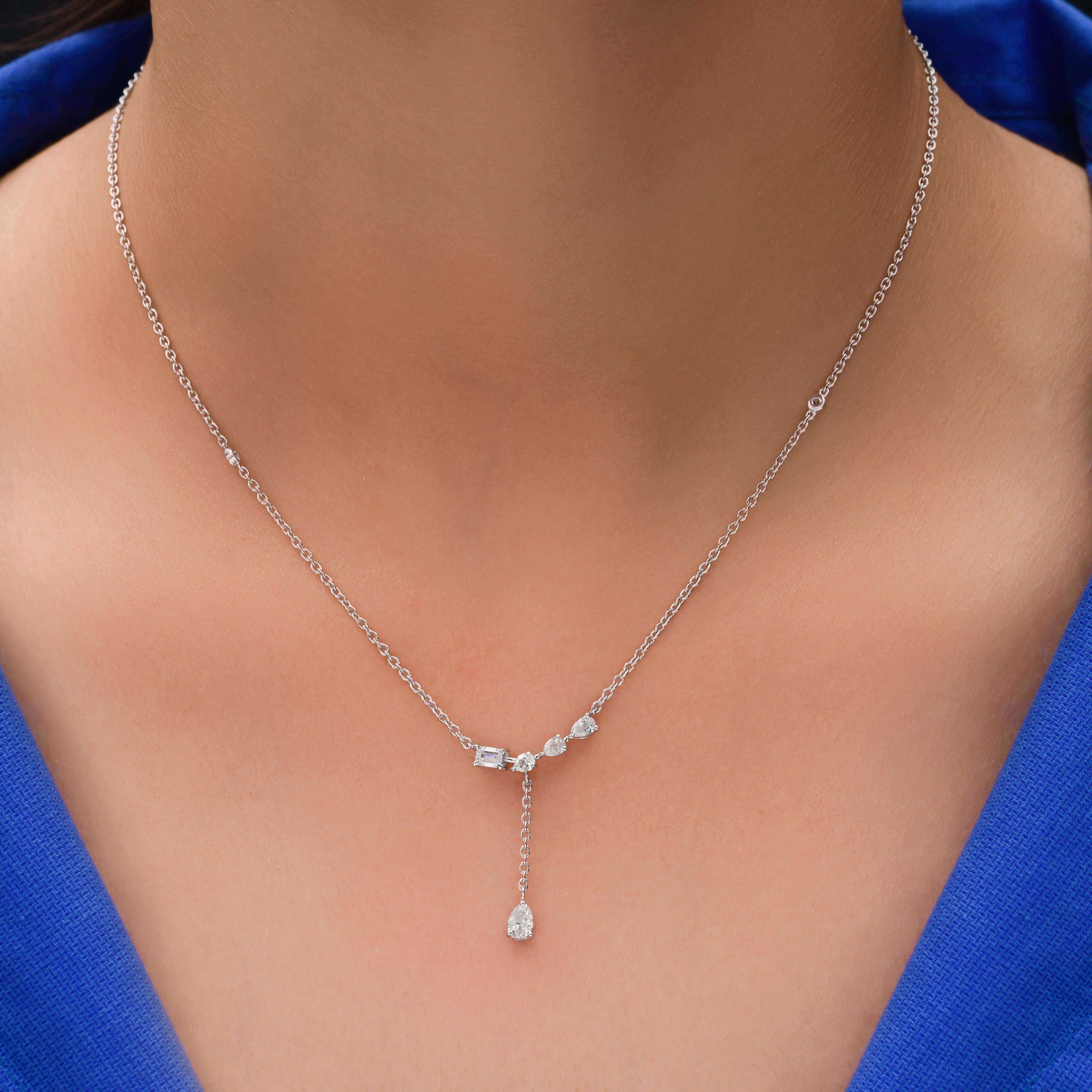 Ti presentiamo la straordinaria collana Choker con diamanti certificati da 0,41 carati, un vero capolavoro di alta gioielleria che incarna lusso e brillantezza. Realizzata meticolosamente con eccezionale maestria e attenzione ai dettagli, questa