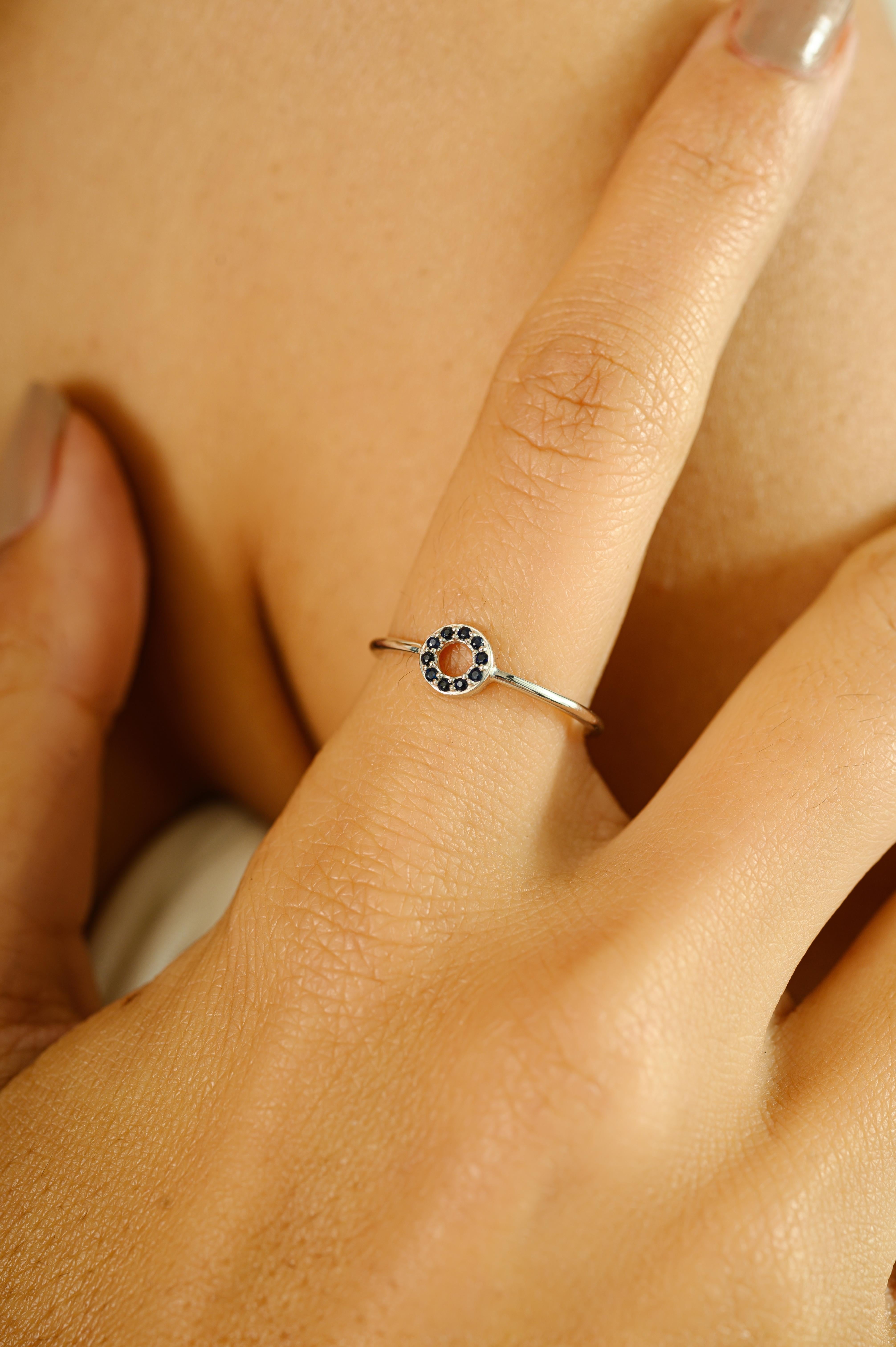 Im Angebot: Delicate Open Halo Circle Blue Sapphire Ring in 14k White Gold Everyday Jewelry () 4