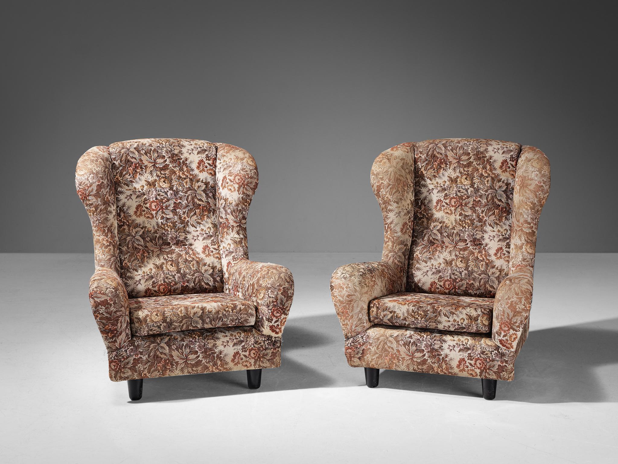 Mid-20th Century Delicate Pair of Lounge Chairs in Floral Upholstery  For Sale