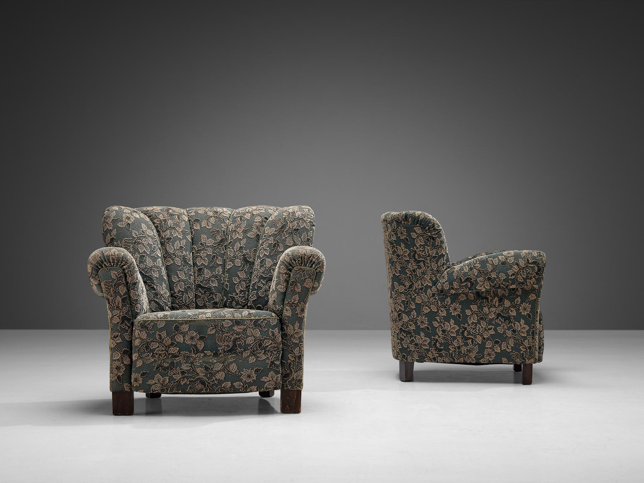 Mid-20th Century Delicate Pair of Lounge Chairs in Green and Beige Floral Upholstery  For Sale