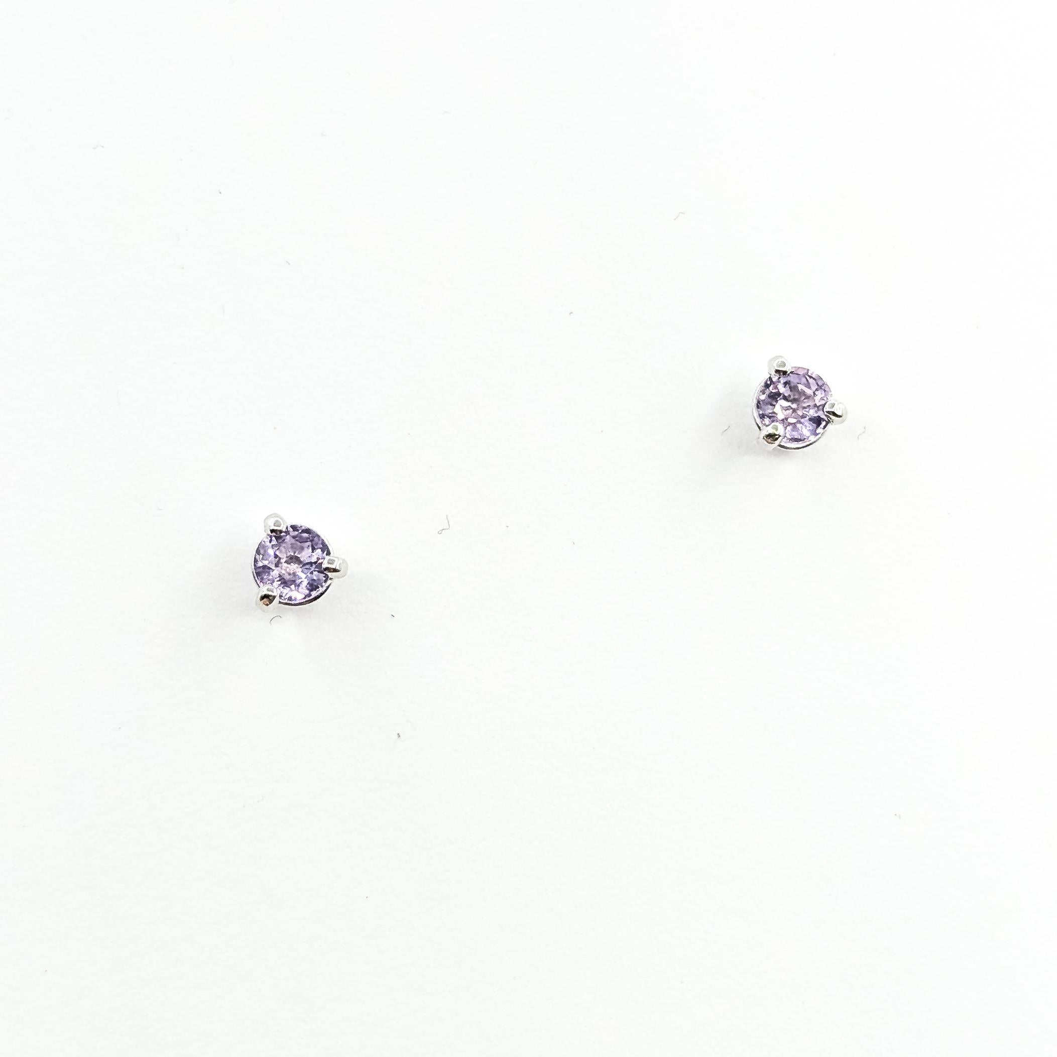 Delicati orecchini con spinello rosa in oro bianco 14 ct. in vendita 2