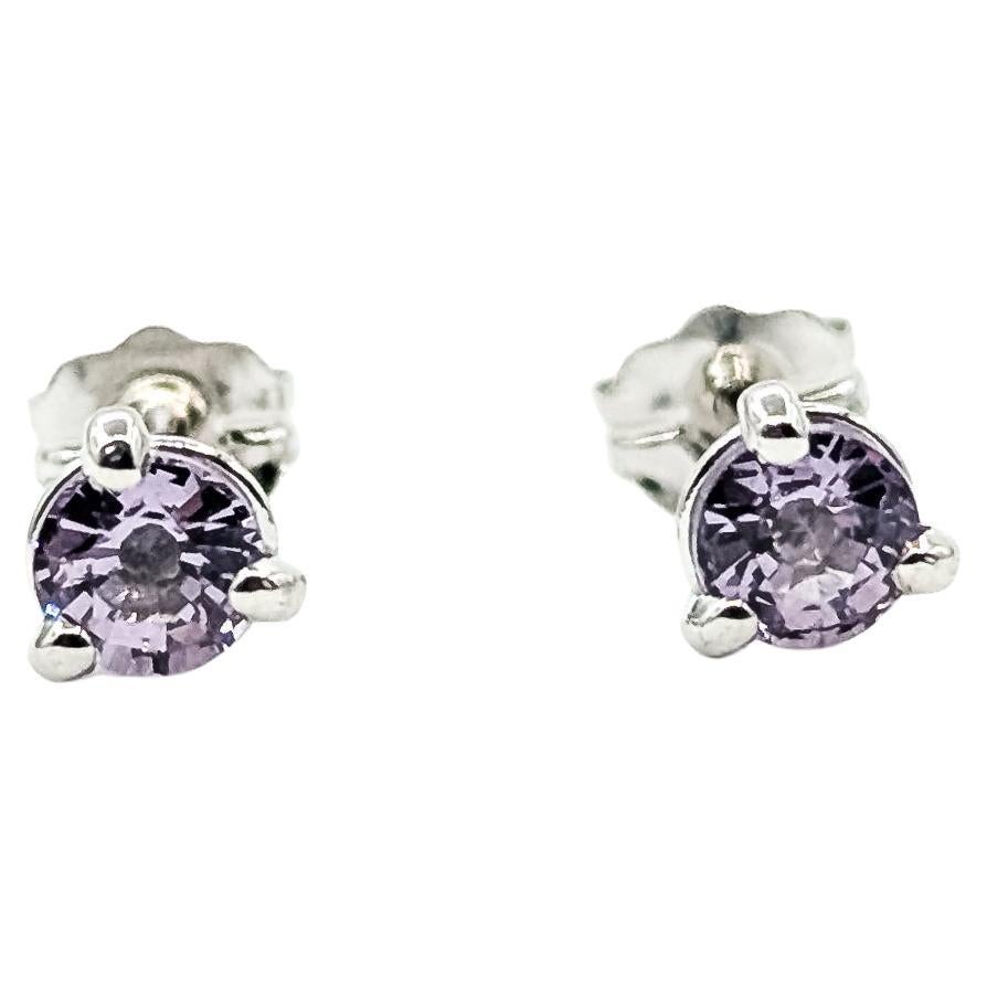 Delicati orecchini con spinello rosa in oro bianco 14 ct.