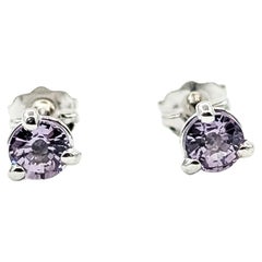 Delicati orecchini con spinello rosa in oro bianco 14 ct.