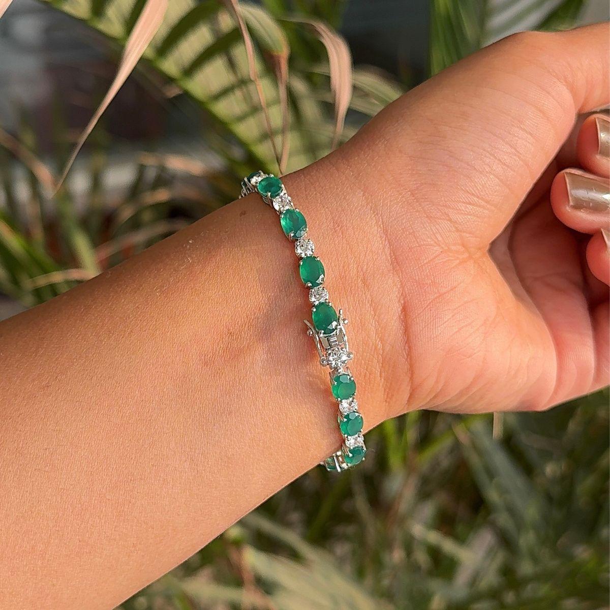 Women's Delicate Prong Set Emerald Birthstone Silver Tennis Bracelet for Graduation Gift For Sale