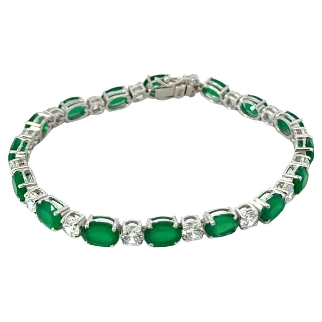 Delicate Prong Set Emerald Birthstone Silver Tennis Bracelet for Graduation Gift For Sale