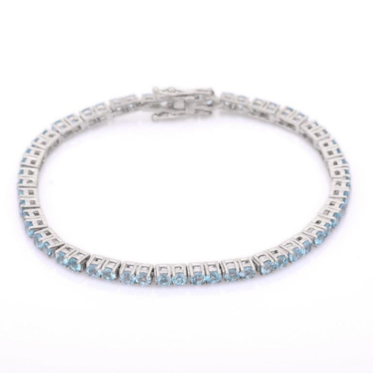 Delicate Rundes Aquamarin-Tennisarmband für Mutterschaft, Geschenk in 925 Sterlingsilber (Moderne) im Angebot