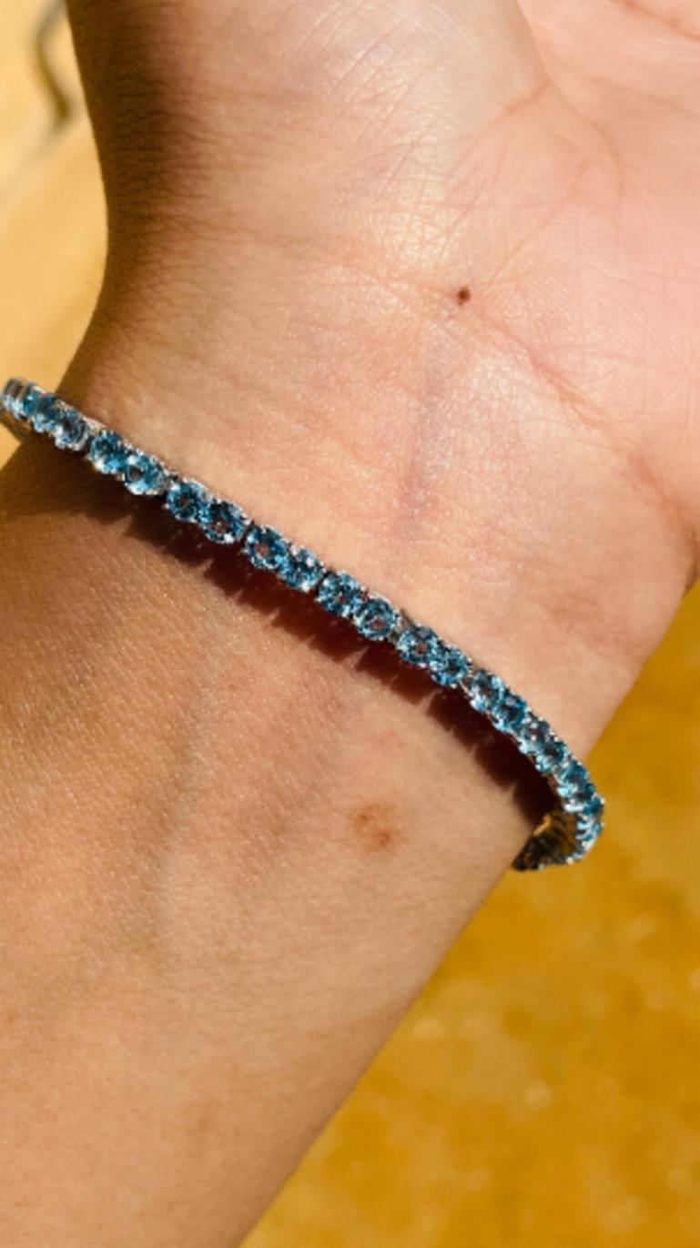 Delicate Rundes Aquamarin-Tennisarmband für Mutterschaft, Geschenk in 925 Sterlingsilber (Rundschliff) im Angebot