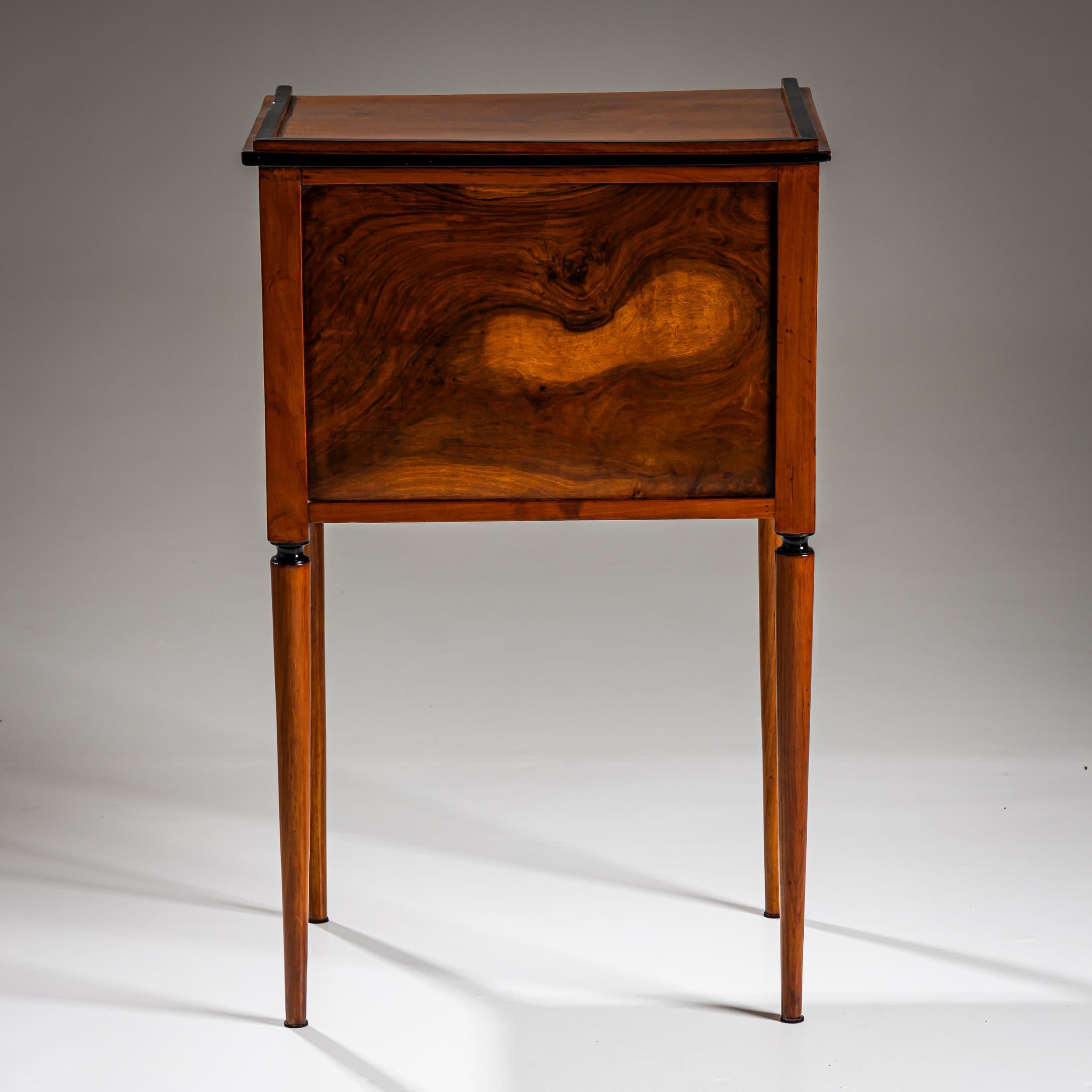 Early 19th Century Delicate Tall-Legged Commode, circa 1800 For Sale