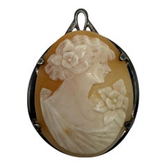 Delicate Victorian Shell Cameo Pendant Brooch with Floral Detail 10k, circa 1890