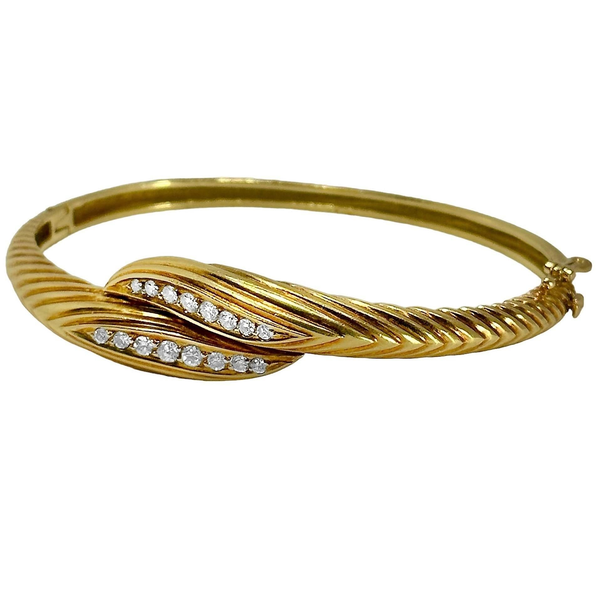 Modern Delicate Vintage French Mid-20th Century Gold and Diamond Bangle Bracelet For Sale