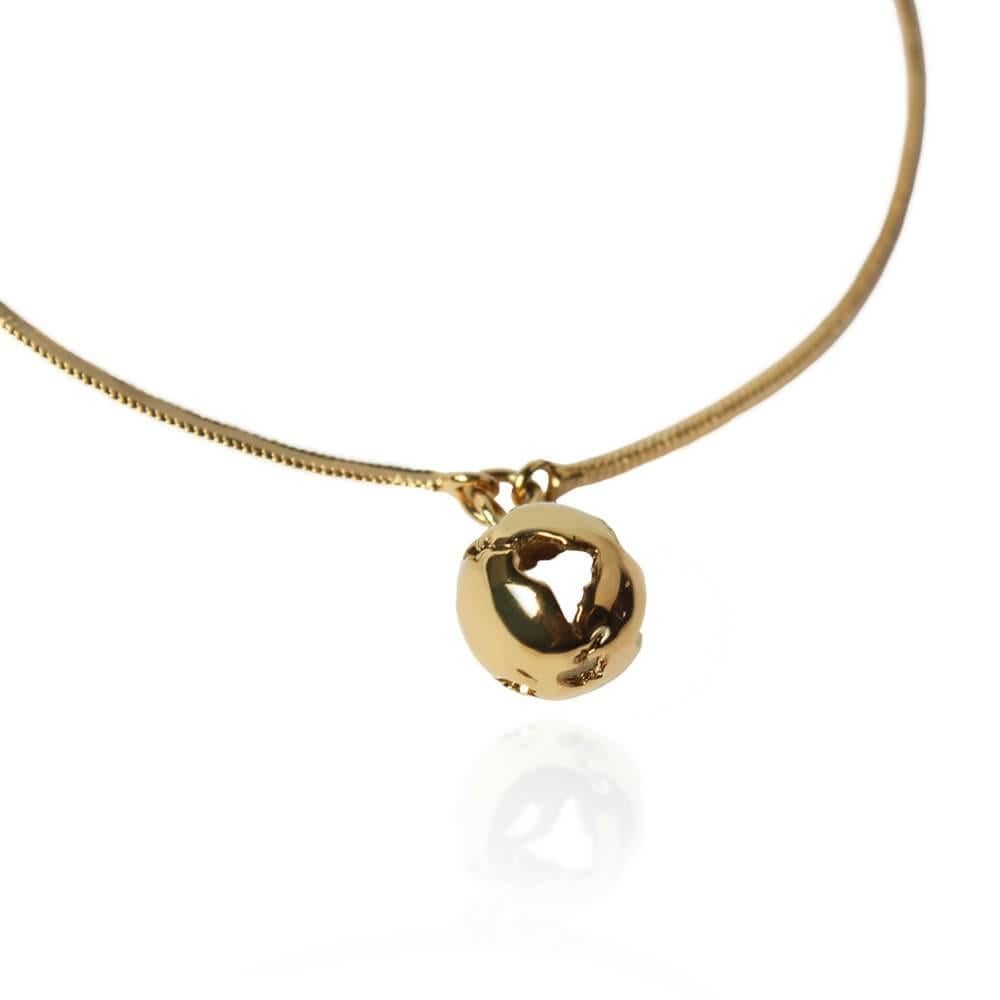 Delicate World Charm Chain adjustable bracelet in yellow gold plating  For Sale 1