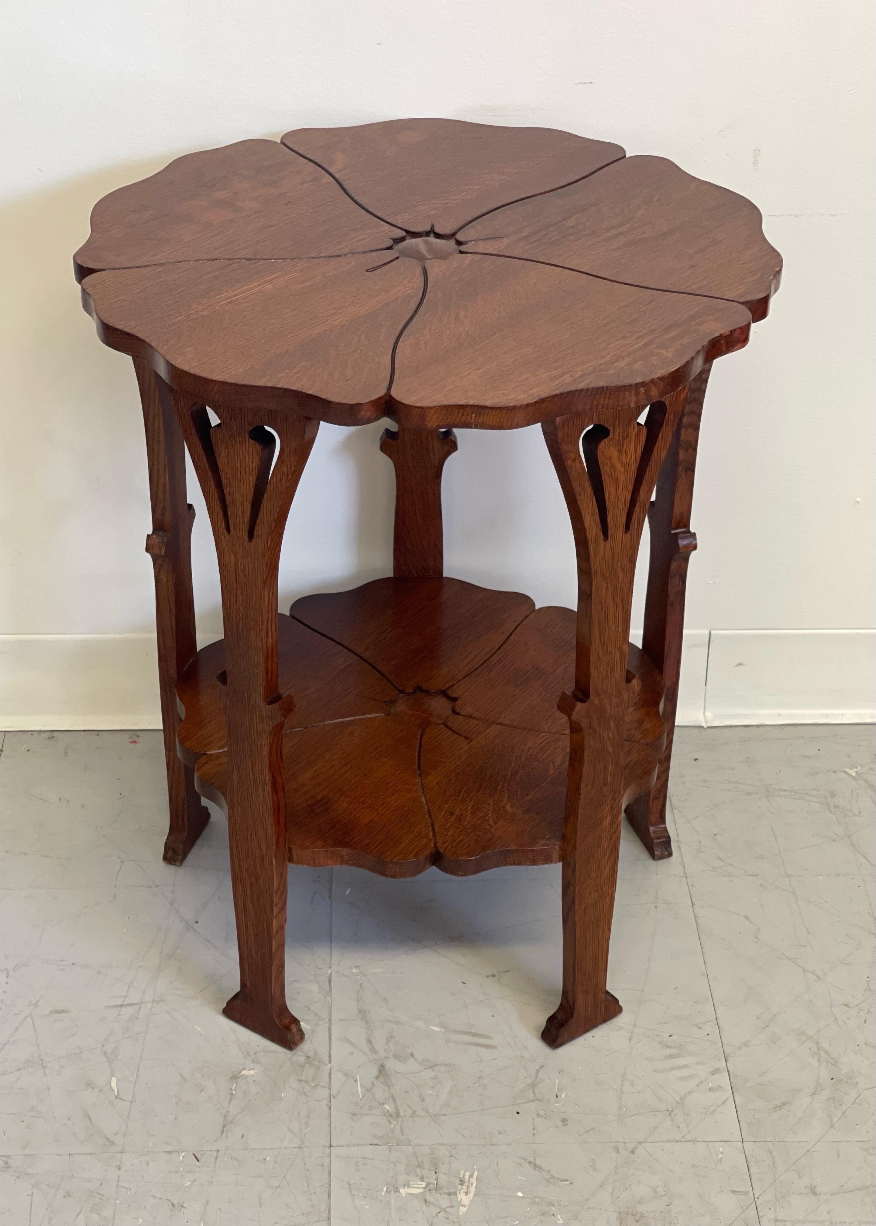 Delicately Designed Antique Gustave Stickily Poppy Table With Floral Motif In Good Condition For Sale In Seattle, WA