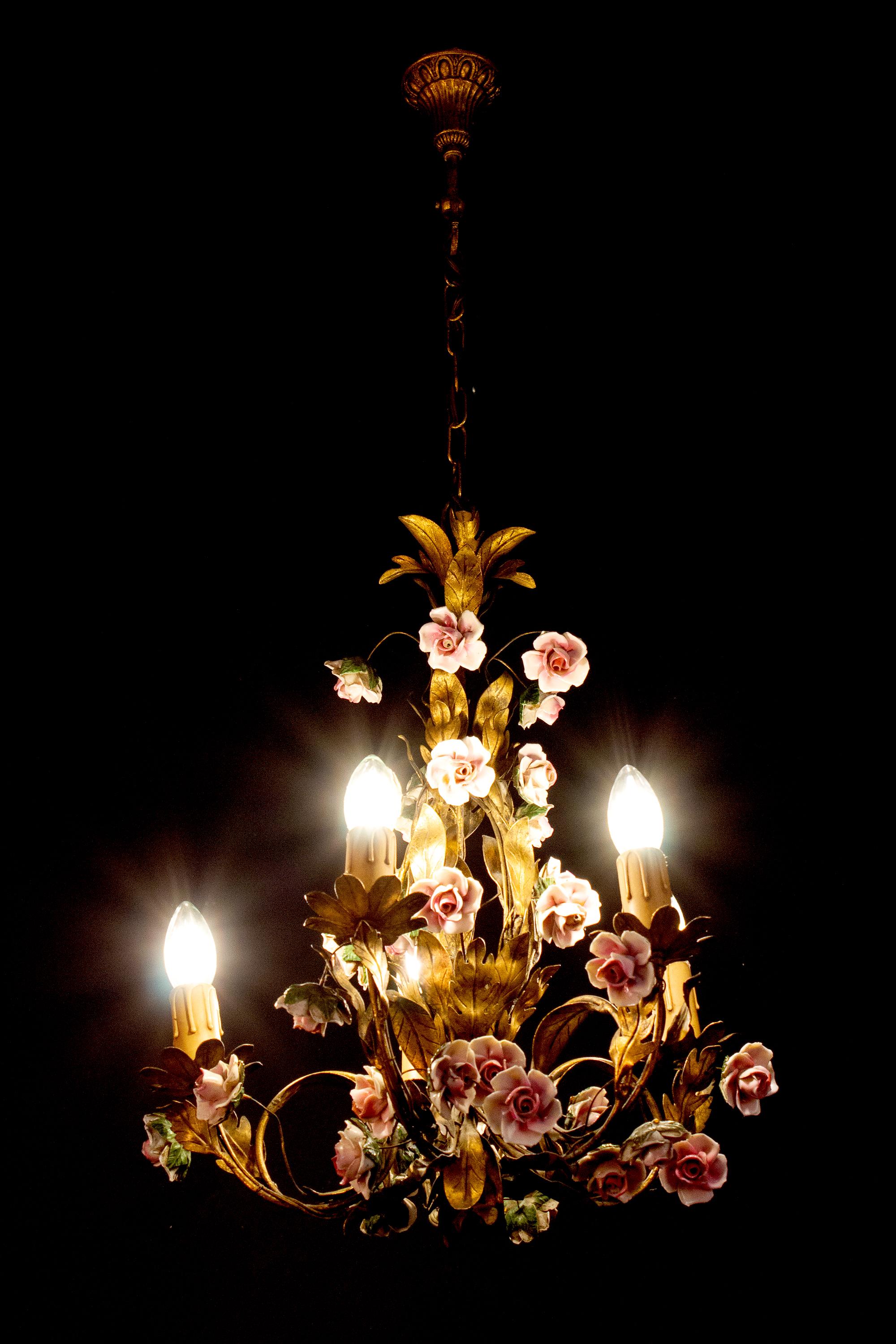 Delicious 19th Century Chandelier with Colorful Porcelain Flowers For Sale 5