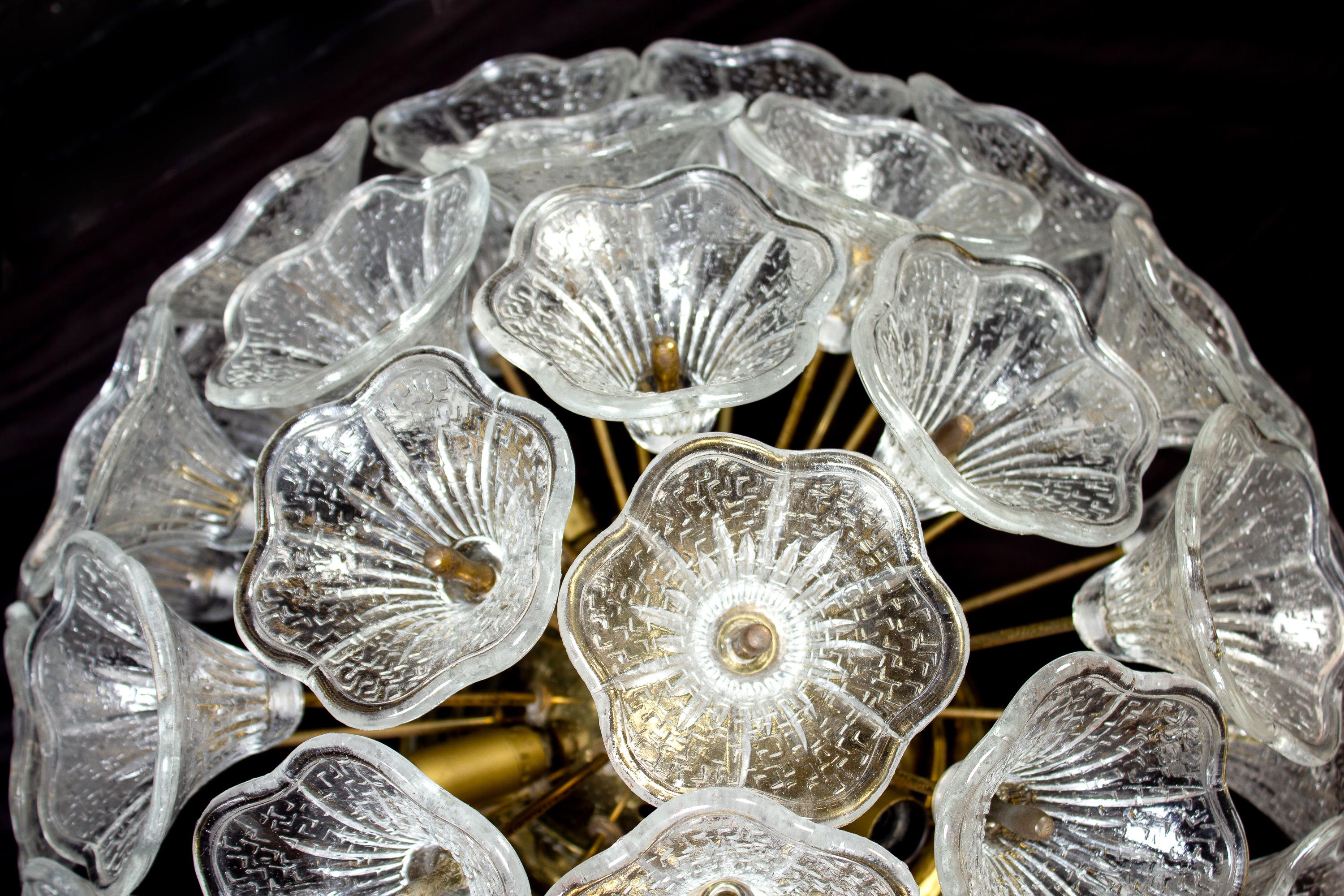 Amazing  Murano Glass Flower Flush Mount, Italy, 1960s In Excellent Condition For Sale In Rome, IT