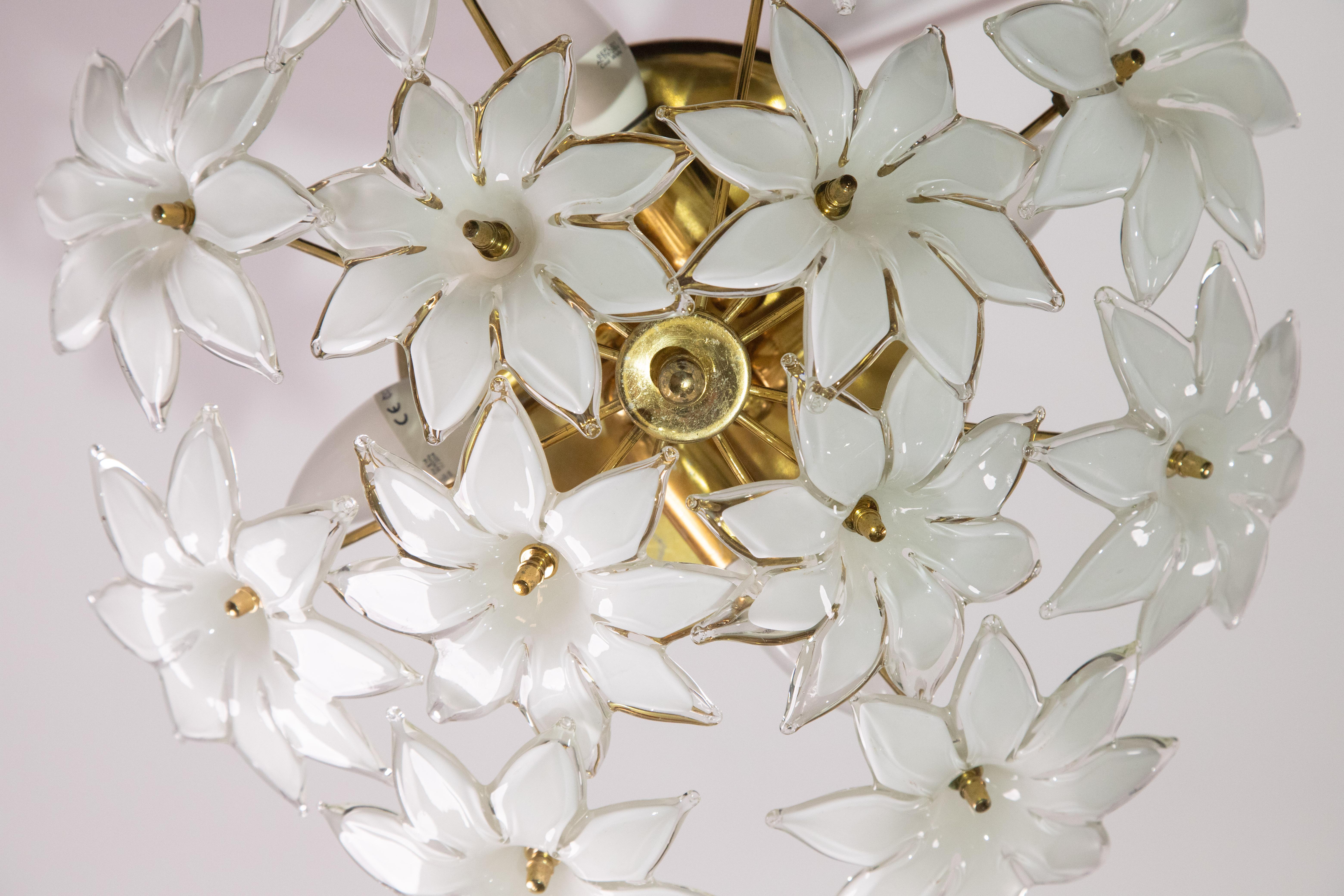 Delicious Murano Vintage Ceiling Light White Flowers, 1970s 5