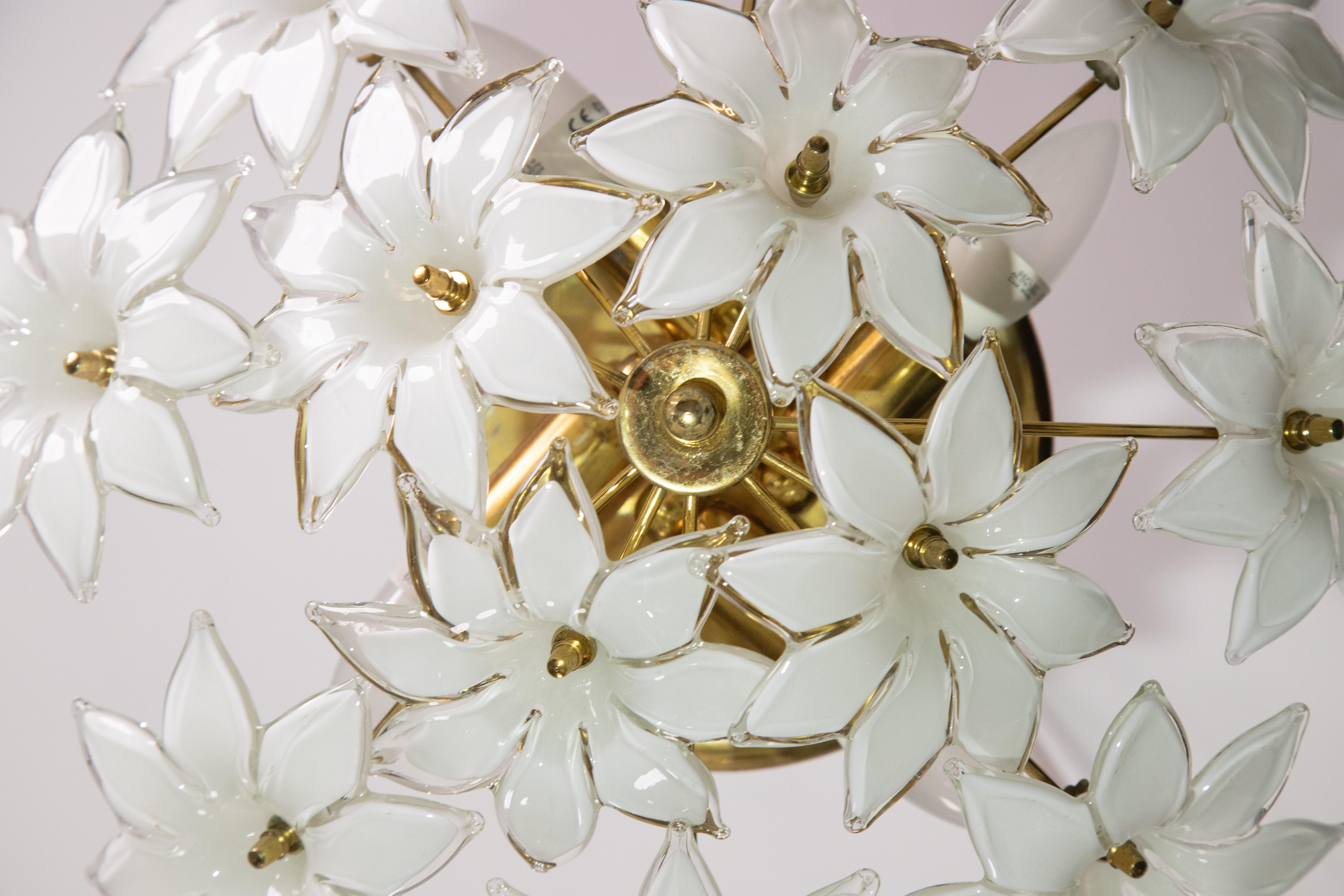 Delicious Murano Vintage Ceiling Light White Flowers, 1970s 7