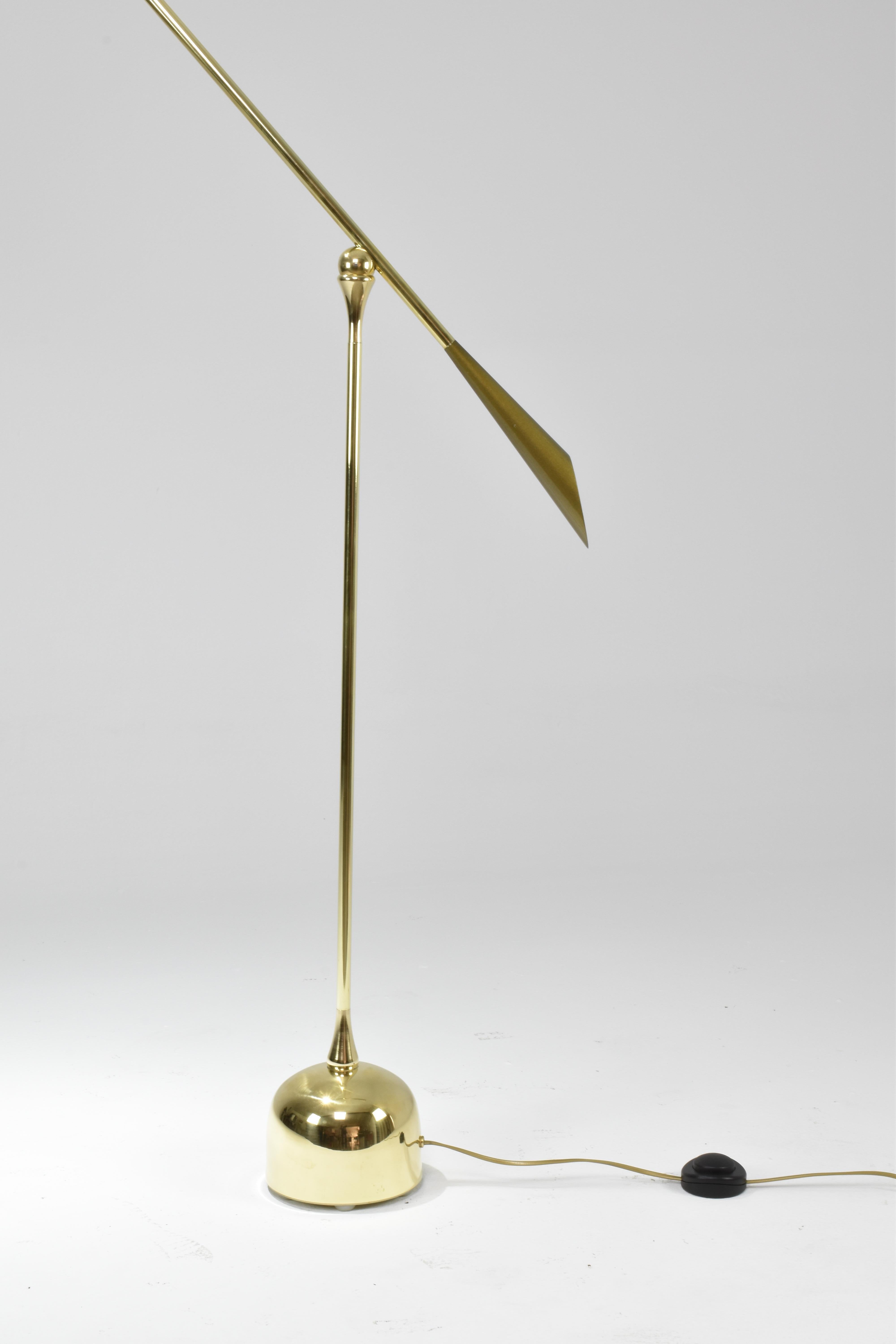 De.Light F4 Contemporary Articulating Brass Floor Lamp, Flow Collection In New Condition For Sale In Paris, FR